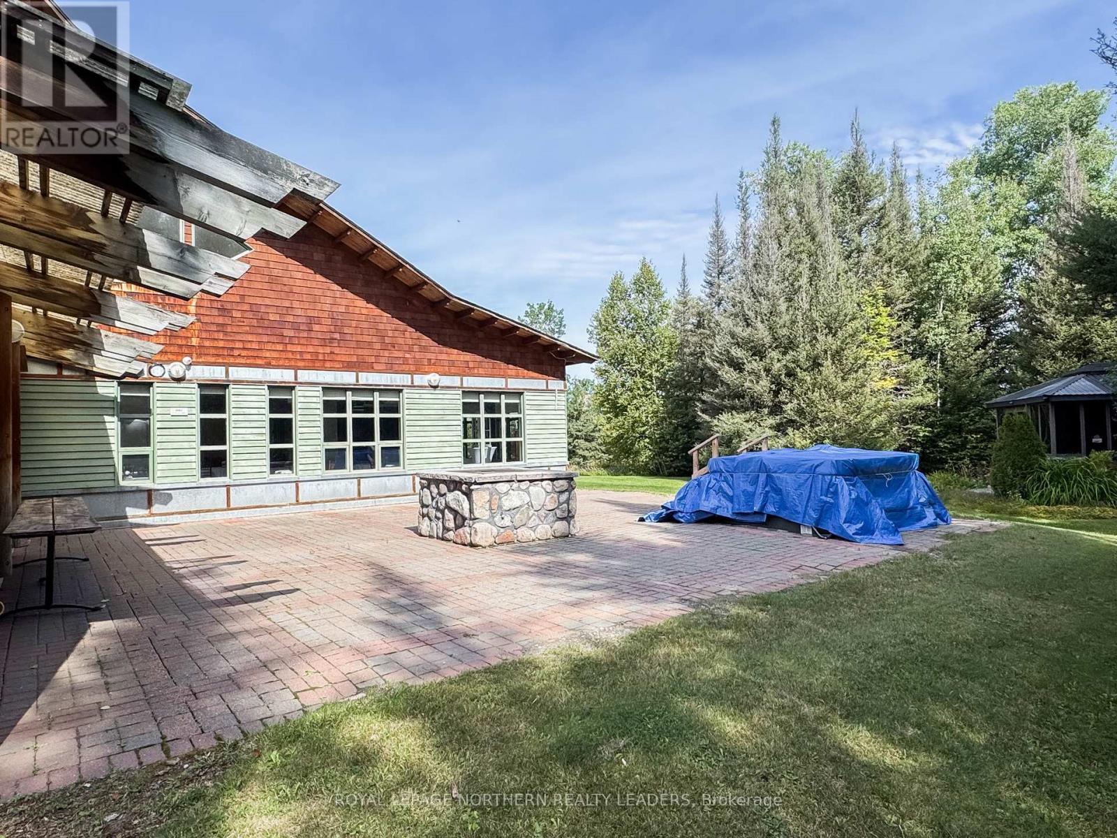 












119 ONTARIO STREET

,
Timiskaming (TIM - Outside - Rural),




Ontario
P0J1G0

