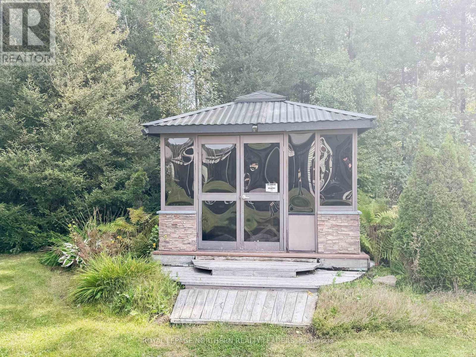 












119 ONTARIO STREET

,
Timiskaming (TIM - Outside - Rural),




Ontario
P0J1G0

