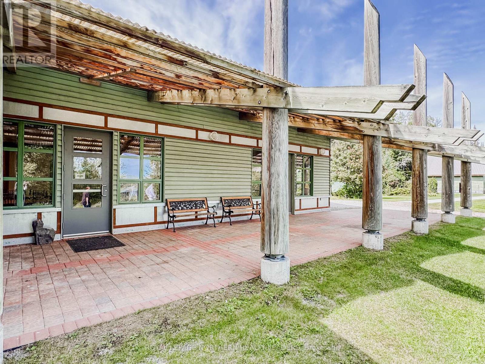 












119 ONTARIO STREET

,
Timiskaming (TIM - Outside - Rural),




Ontario
P0J1G0

