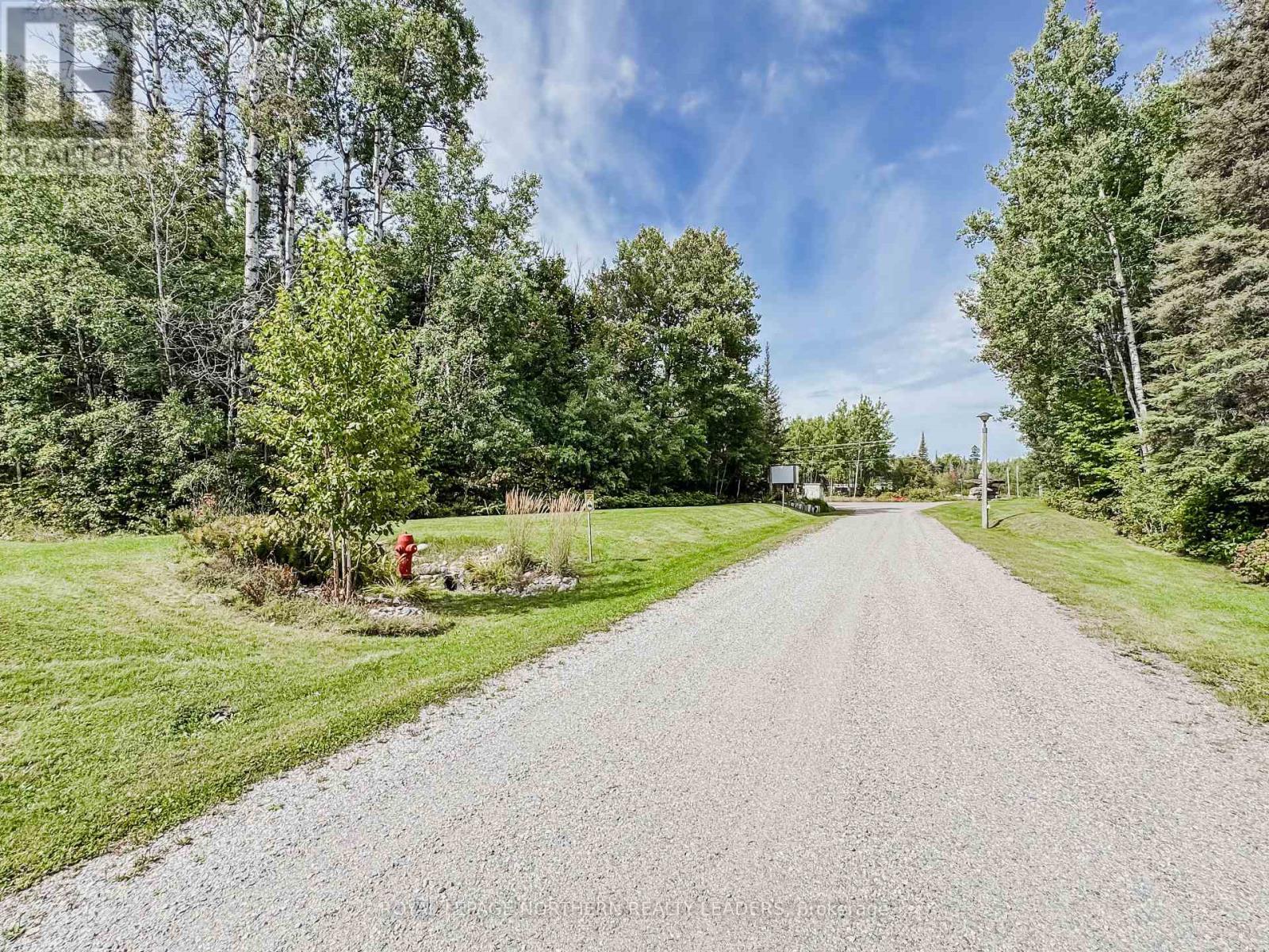 












119 ONTARIO STREET

,
Timiskaming (TIM - Outside - Rural),




Ontario
P0J1G0

