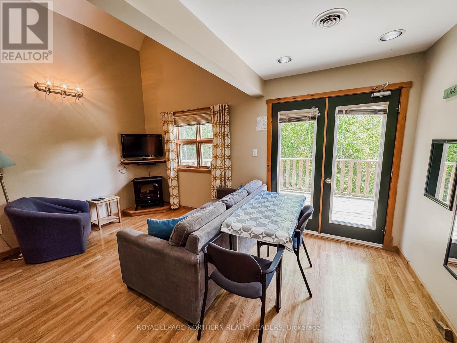 












119 ONTARIO STREET

,
Timiskaming (TIM - Outside - Rural),




Ontario
P0J1G0

