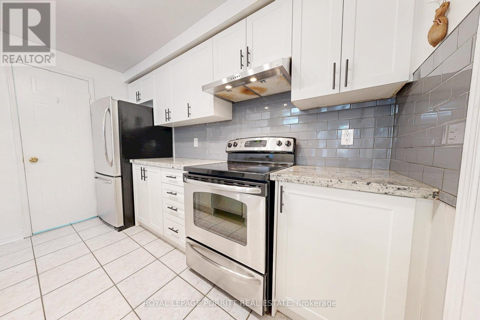 












174 - 760 LAWRENCE AVENUE W

,
Toronto,




Ontario
M6A3E7

