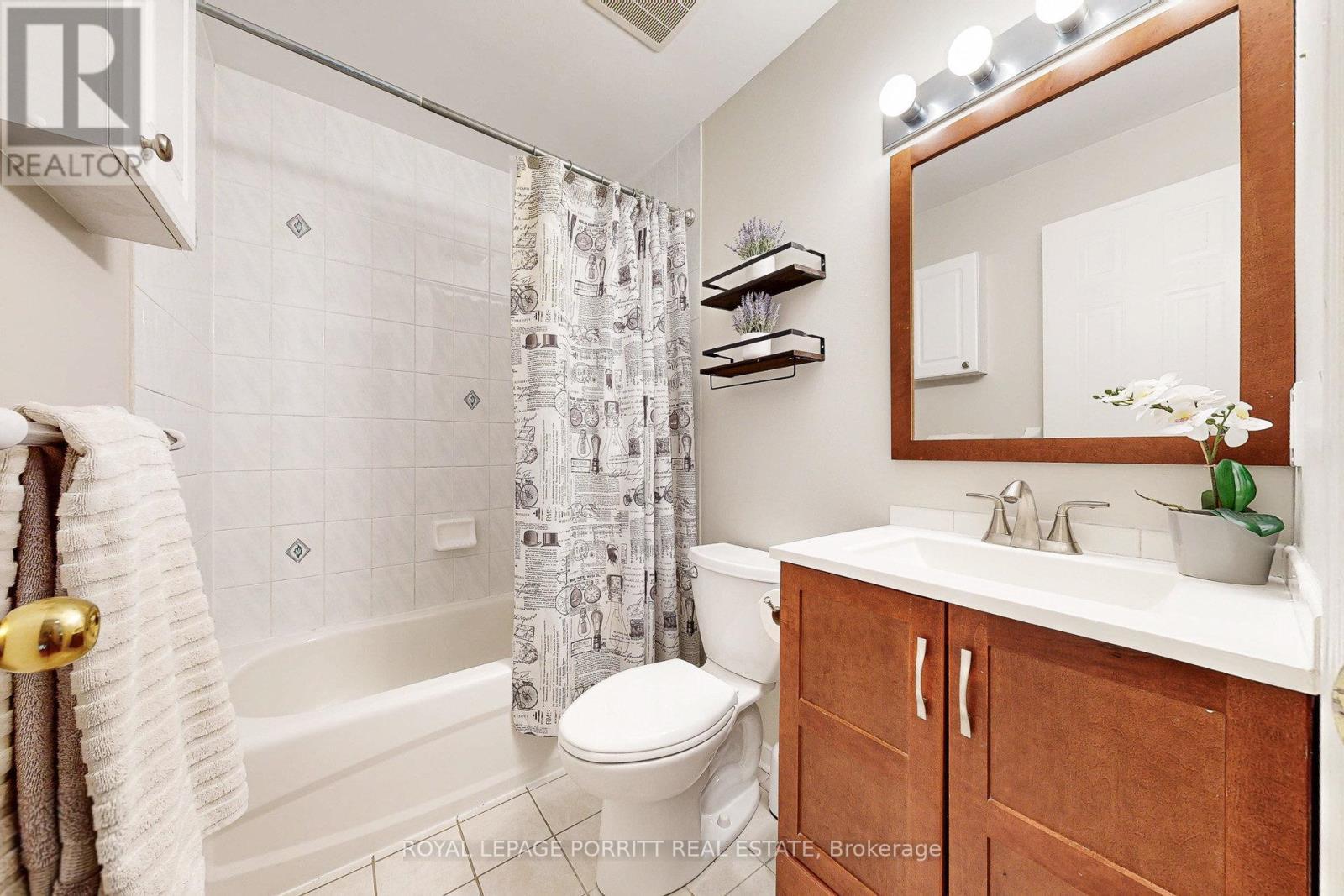 












174 - 760 LAWRENCE AVENUE W

,
Toronto,




Ontario
M6A3E7

