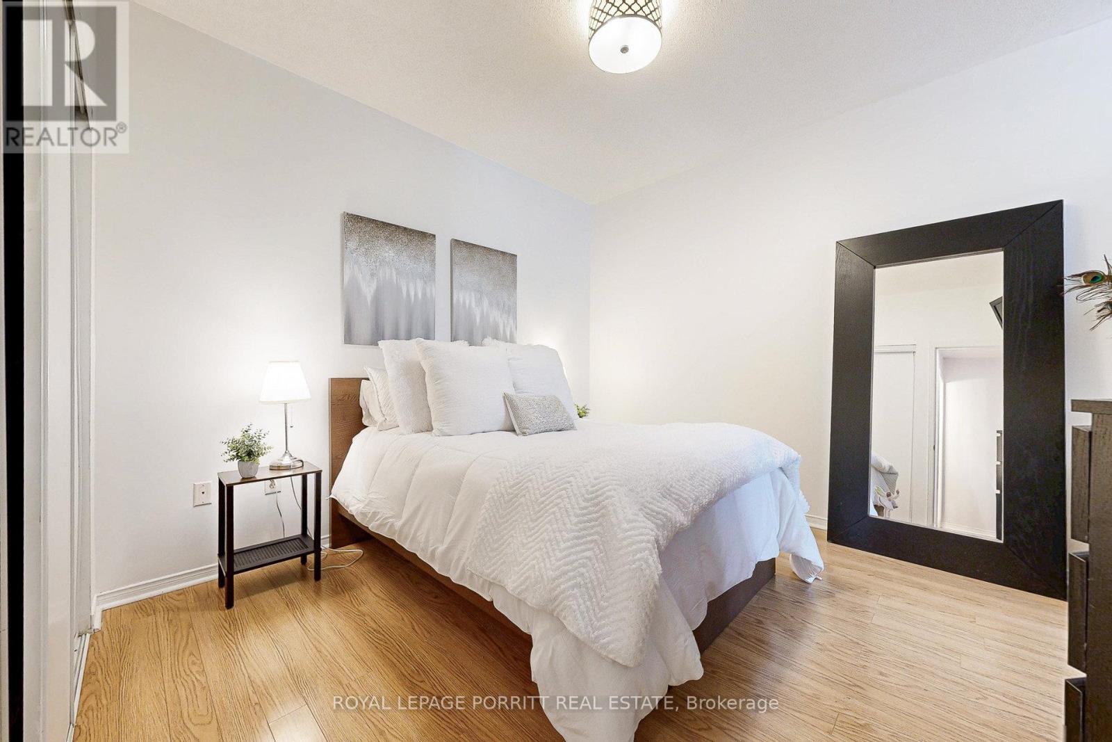 












174 - 760 LAWRENCE AVENUE W

,
Toronto,




Ontario
M6A3E7

