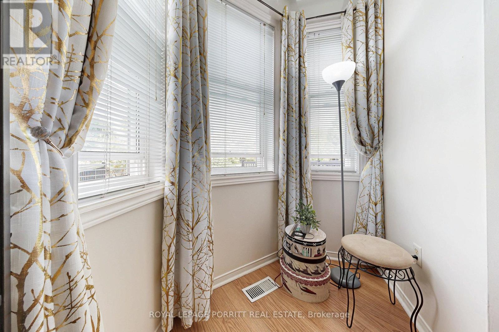 












174 - 760 LAWRENCE AVENUE W

,
Toronto,




Ontario
M6A3E7

