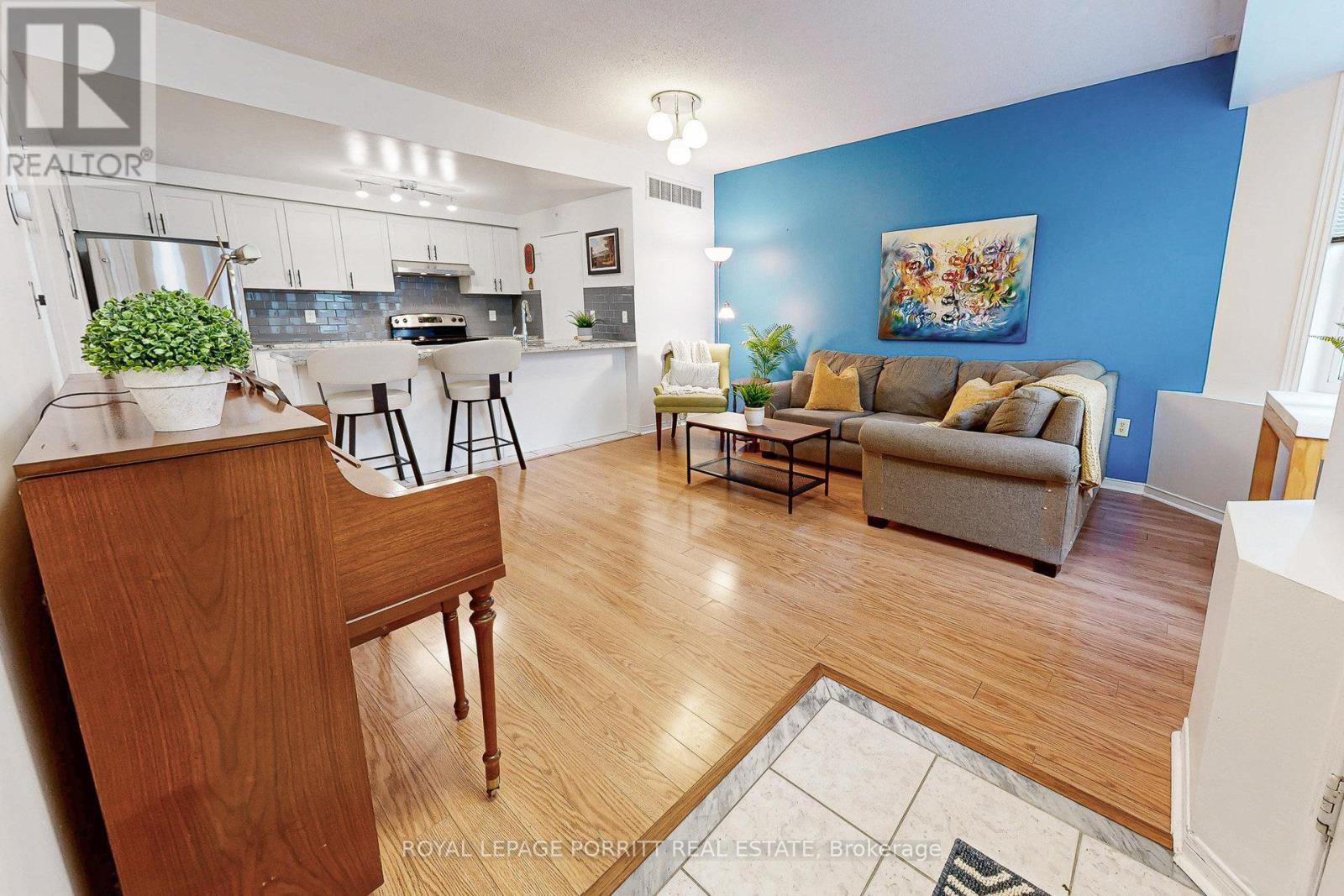 












174 - 760 LAWRENCE AVENUE W

,
Toronto,




Ontario
M6A3E7

