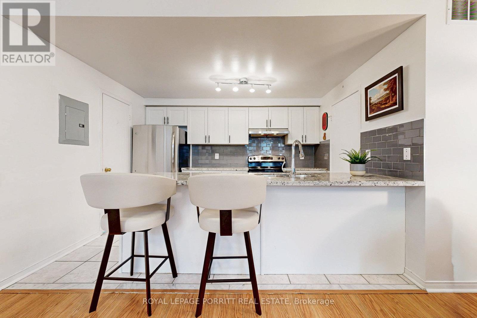 












174 - 760 LAWRENCE AVENUE W

,
Toronto,




Ontario
M6A3E7

