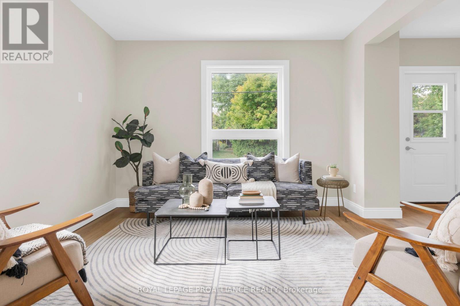 












27 MAPLEWOOD AVENUE

,
Brighton,




Ontario
K0K1H0

