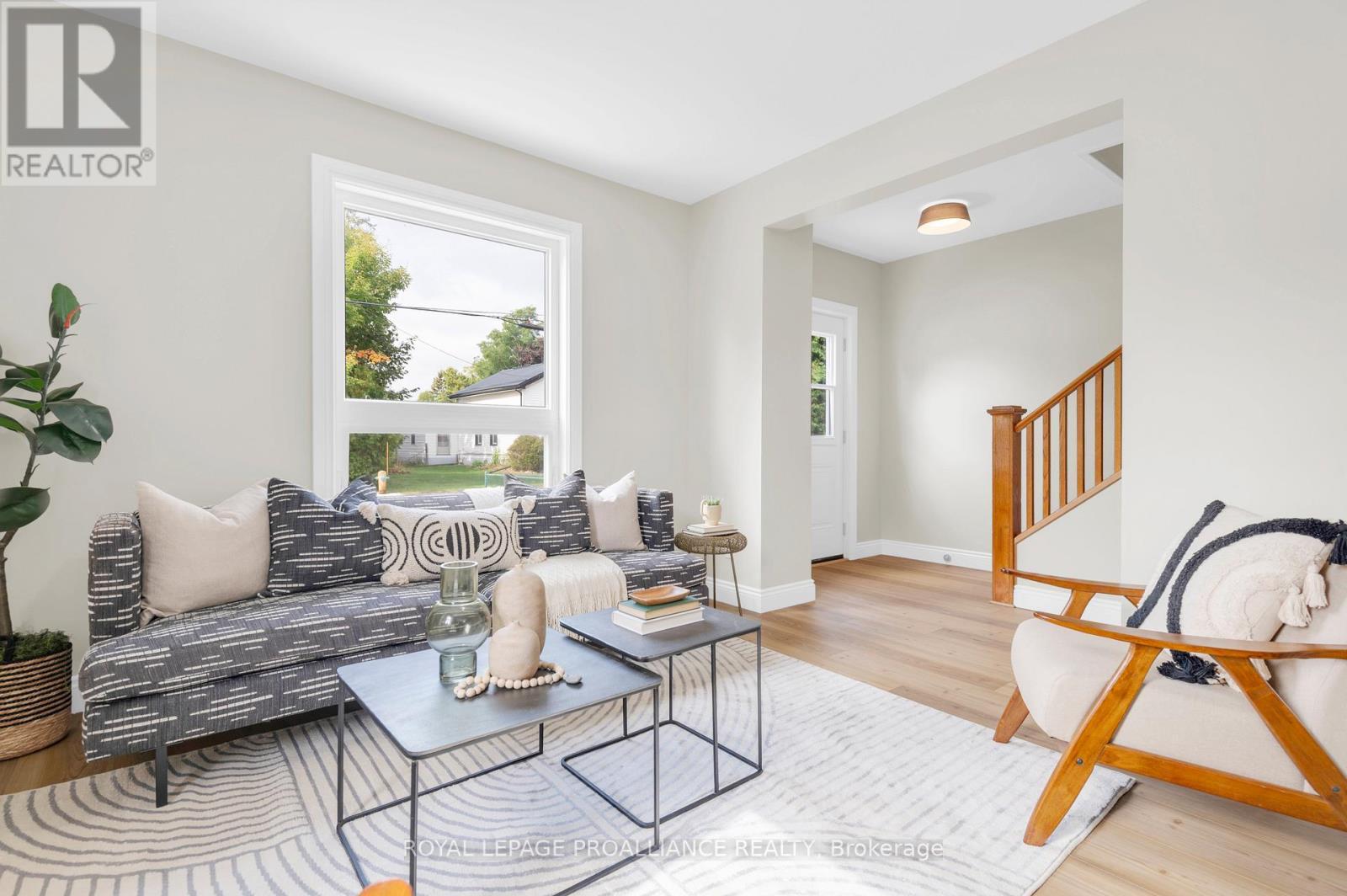 












27 MAPLEWOOD AVENUE

,
Brighton,




Ontario
K0K1H0

