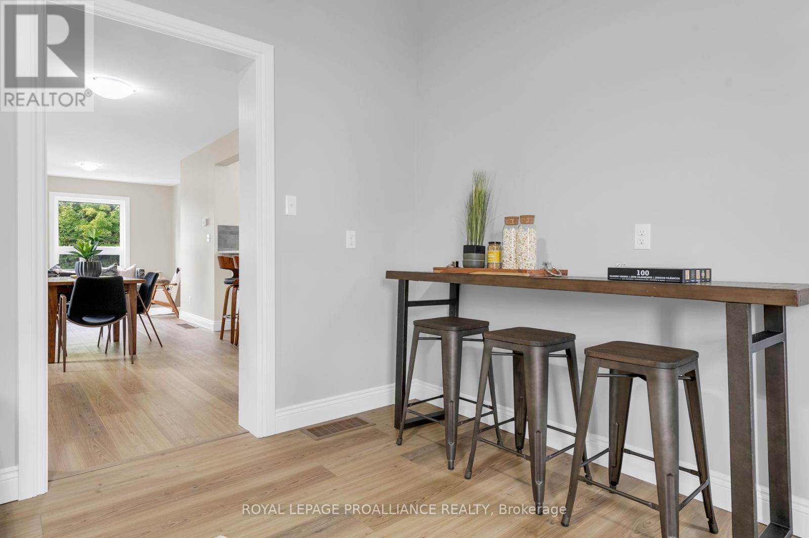 












27 MAPLEWOOD AVENUE

,
Brighton,




Ontario
K0K1H0

