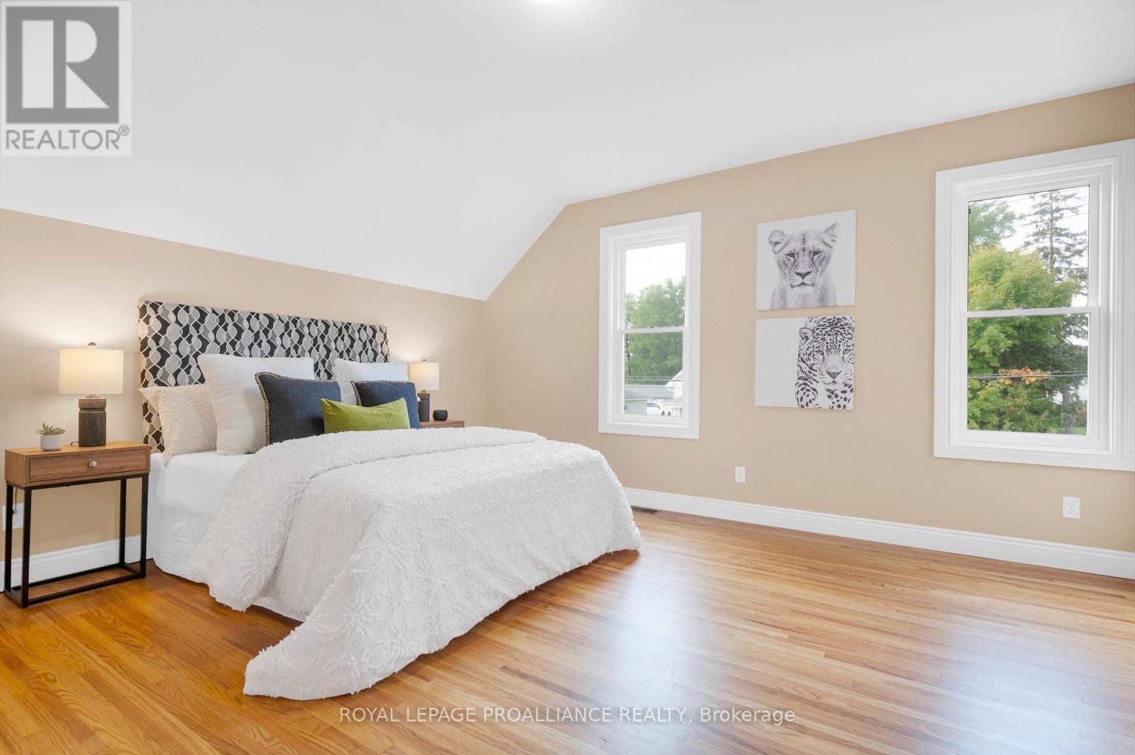












27 MAPLEWOOD AVENUE

,
Brighton,




Ontario
K0K1H0

