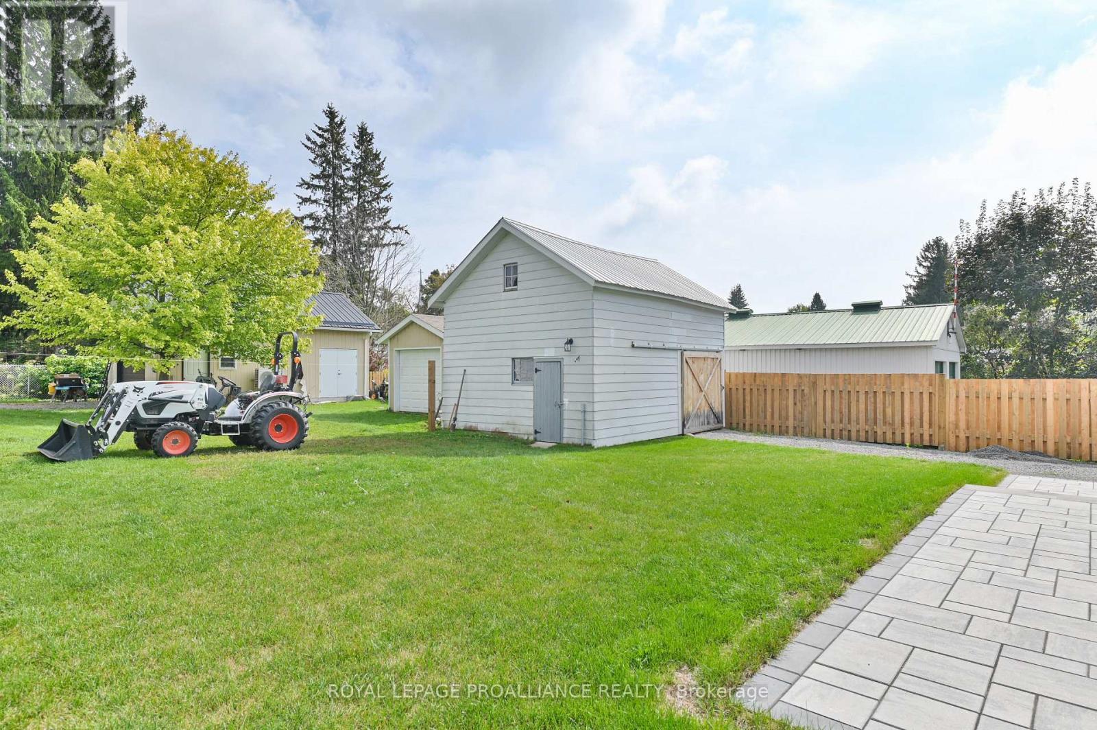 












27 MAPLEWOOD AVENUE

,
Brighton,




Ontario
K0K1H0


