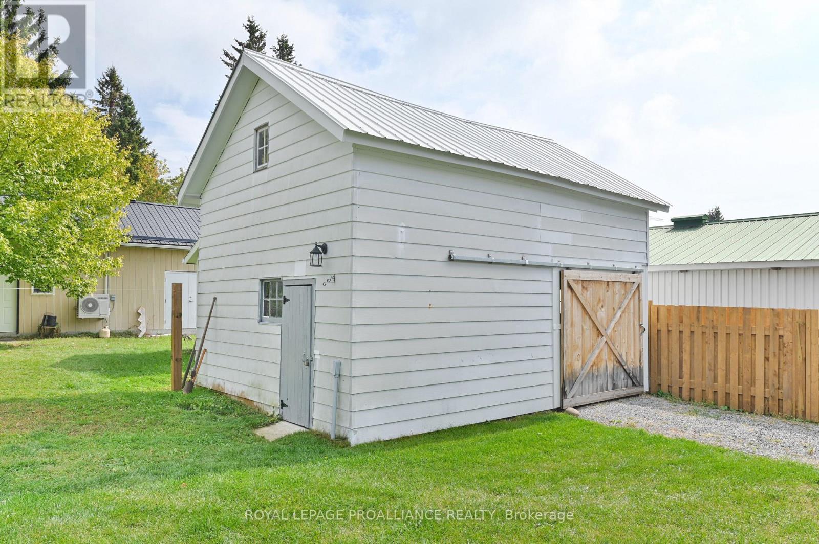 












27 MAPLEWOOD AVENUE

,
Brighton,




Ontario
K0K1H0

