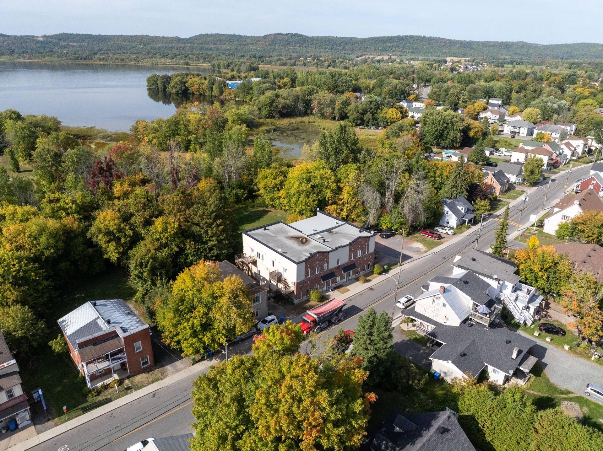 









253

 - 263


Rue Principale

,
Grenville,




QC
J0V1J0

