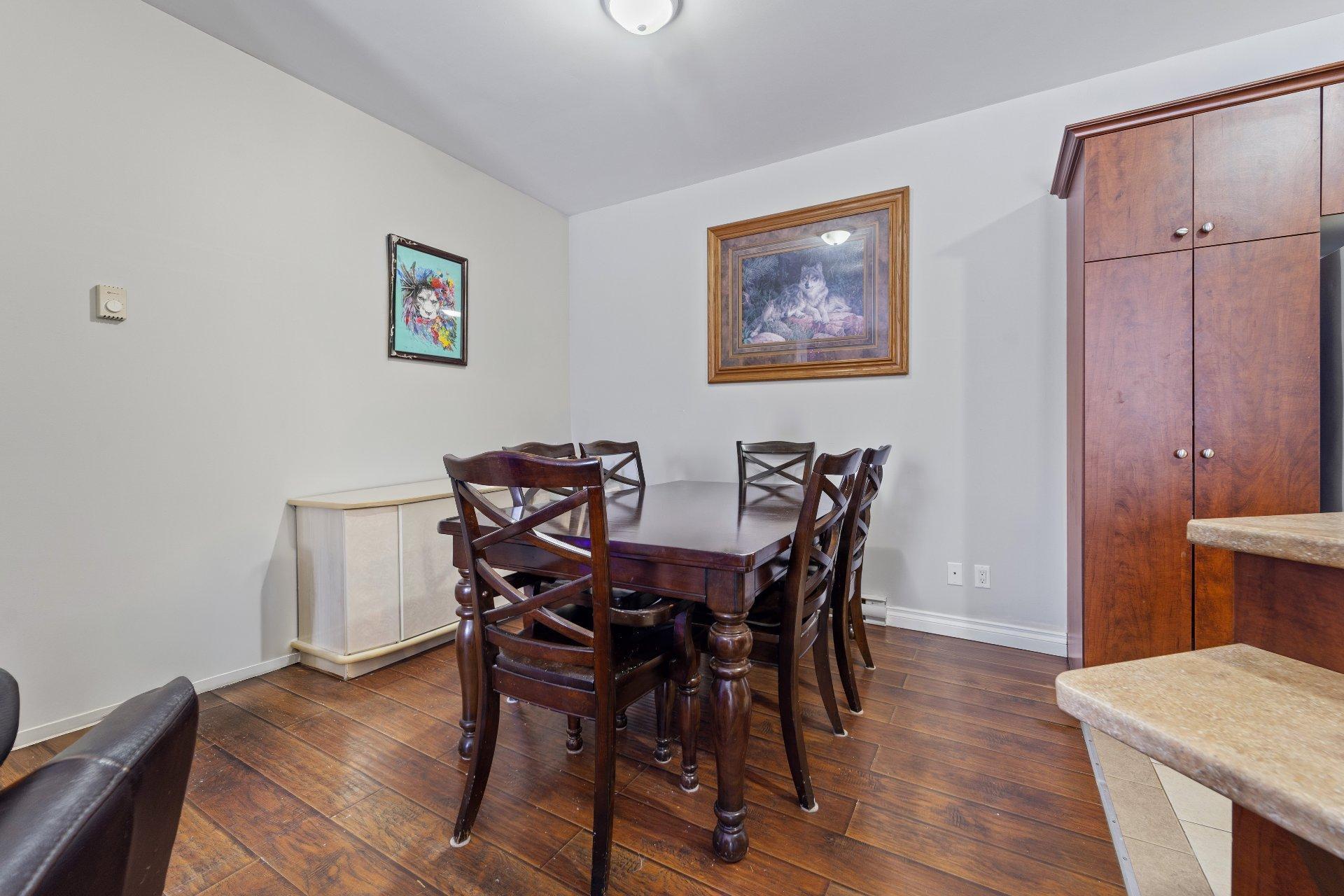 









253

 - 263


Rue Principale

,
Grenville,




QC
J0V1J0

