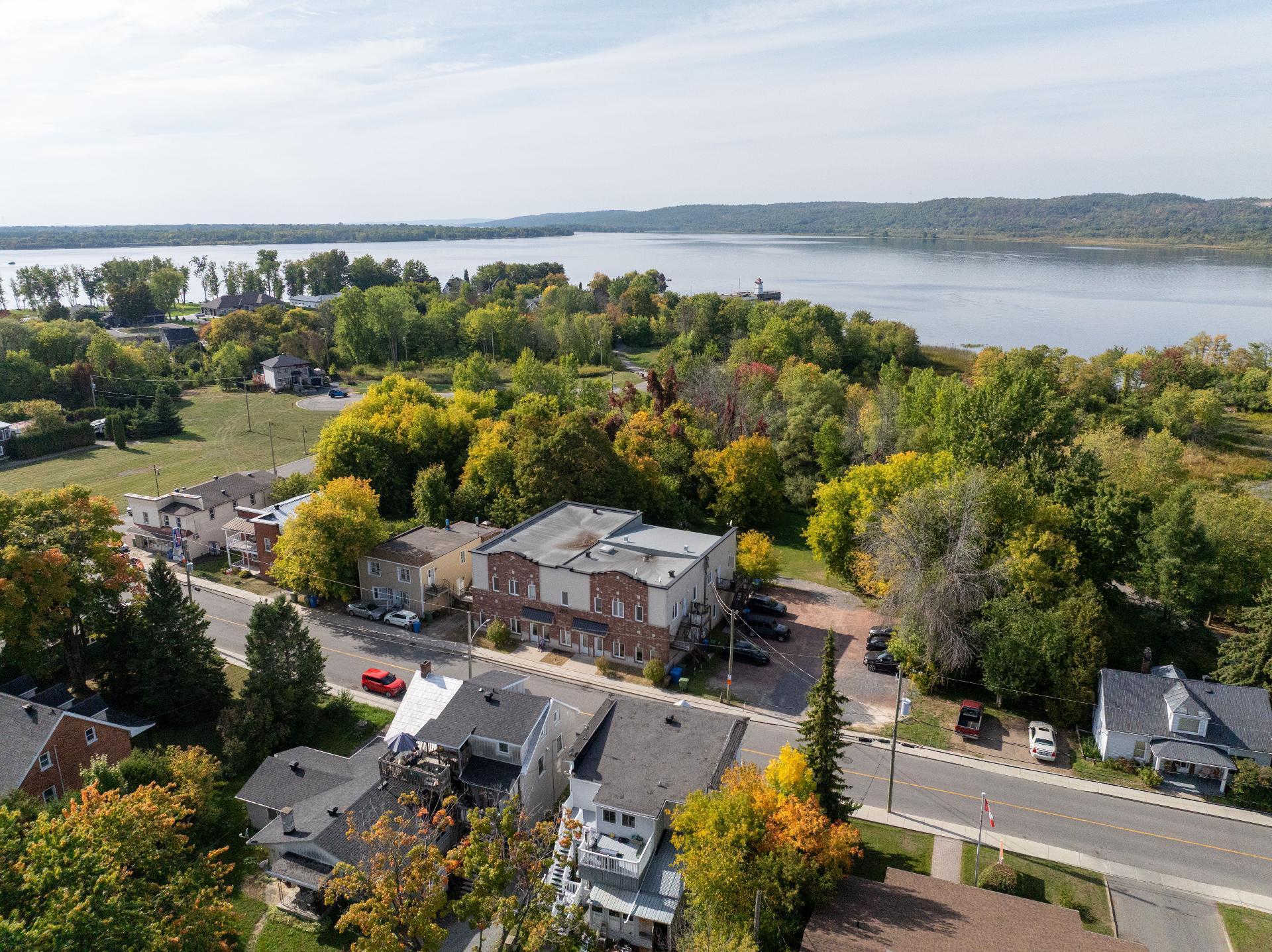 









253

 - 263


Rue Principale

,
Grenville,




QC
J0V1J0

