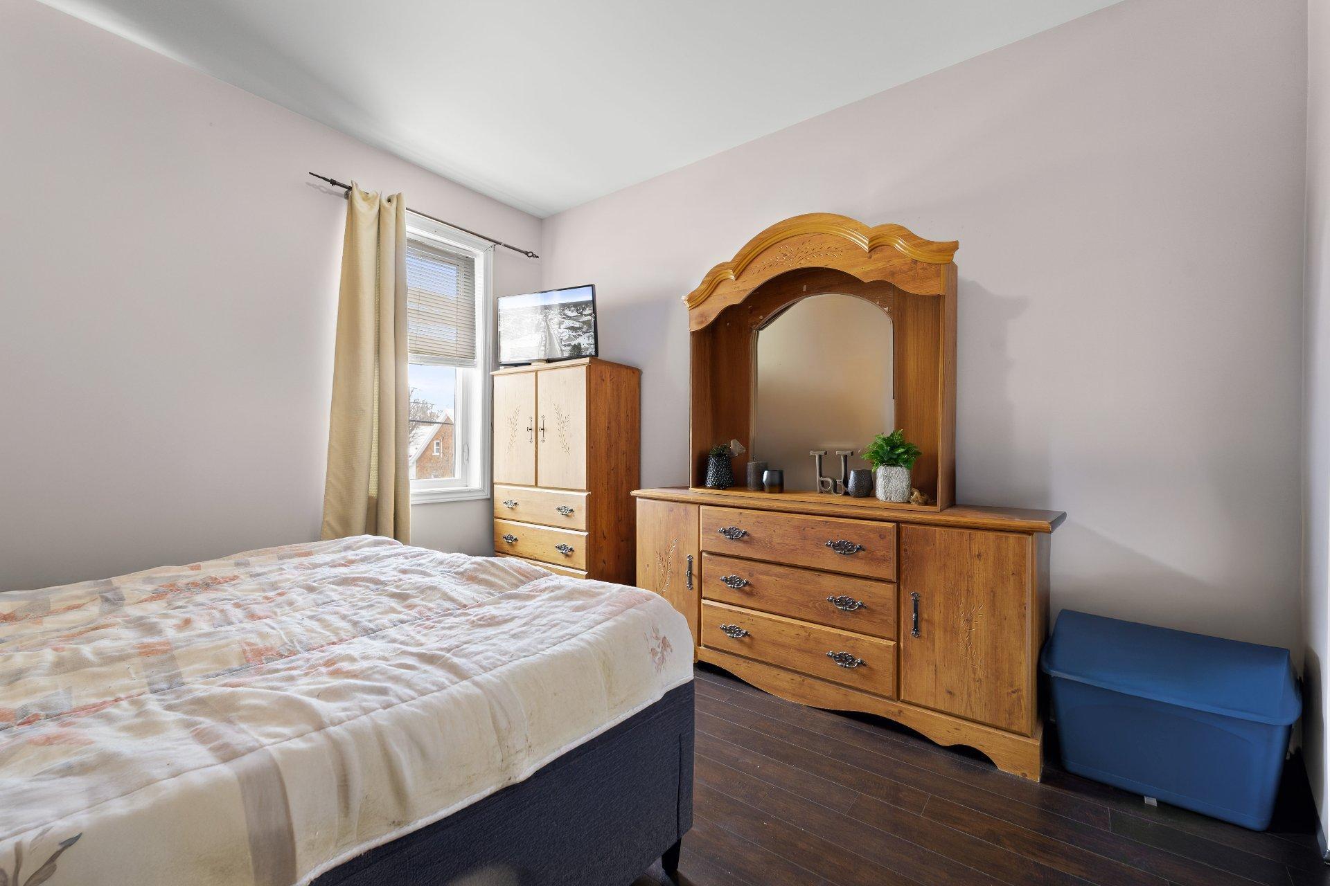 









253

 - 263


Rue Principale

,
Grenville,




QC
J0V1J0

