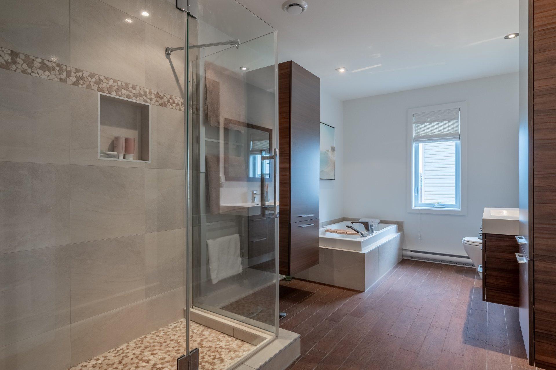 









1665


Rue Abraham-Massé

,
Chambly,




QC
J3L0P4

