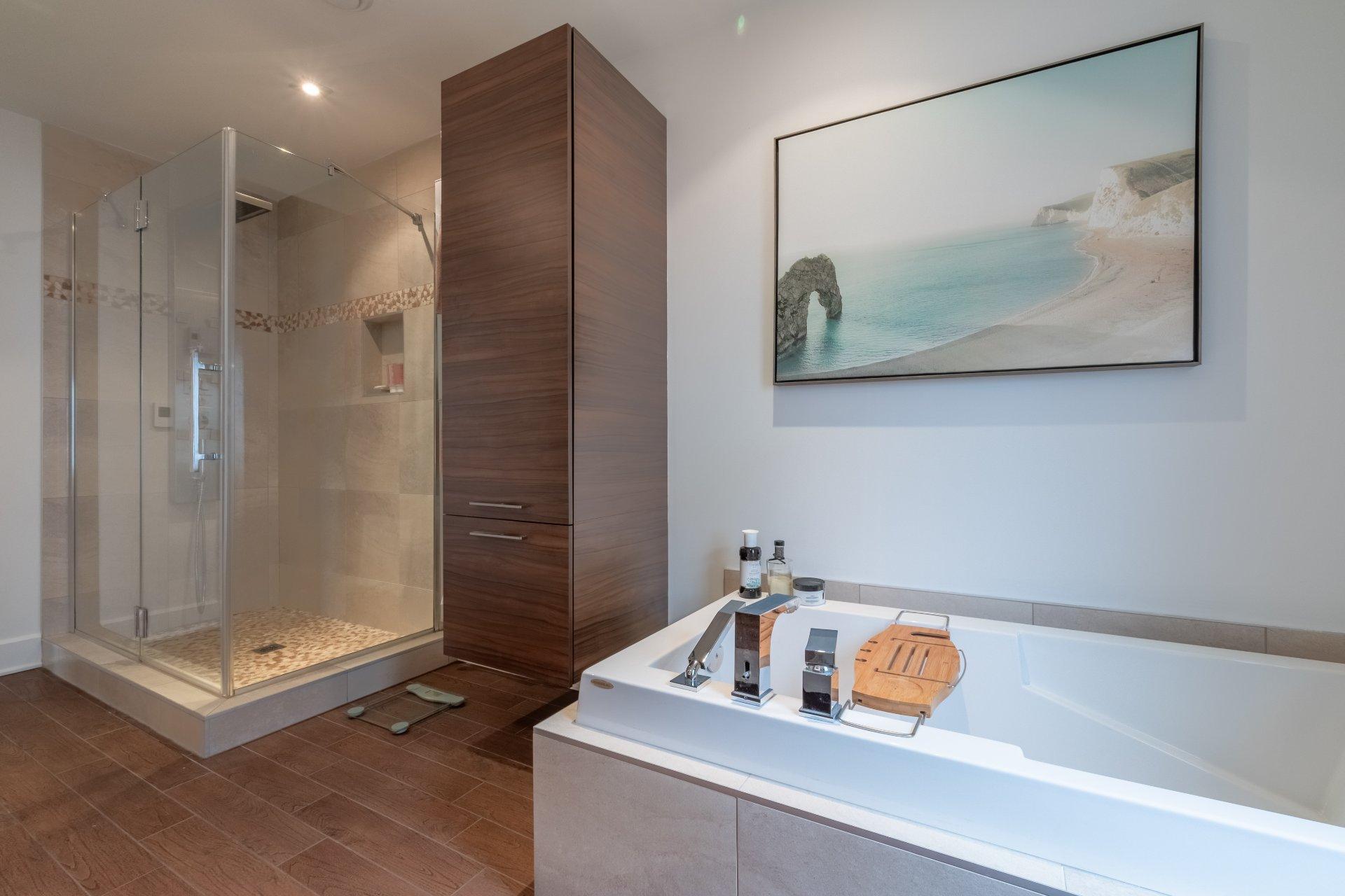 









1665


Rue Abraham-Massé

,
Chambly,




QC
J3L0P4

