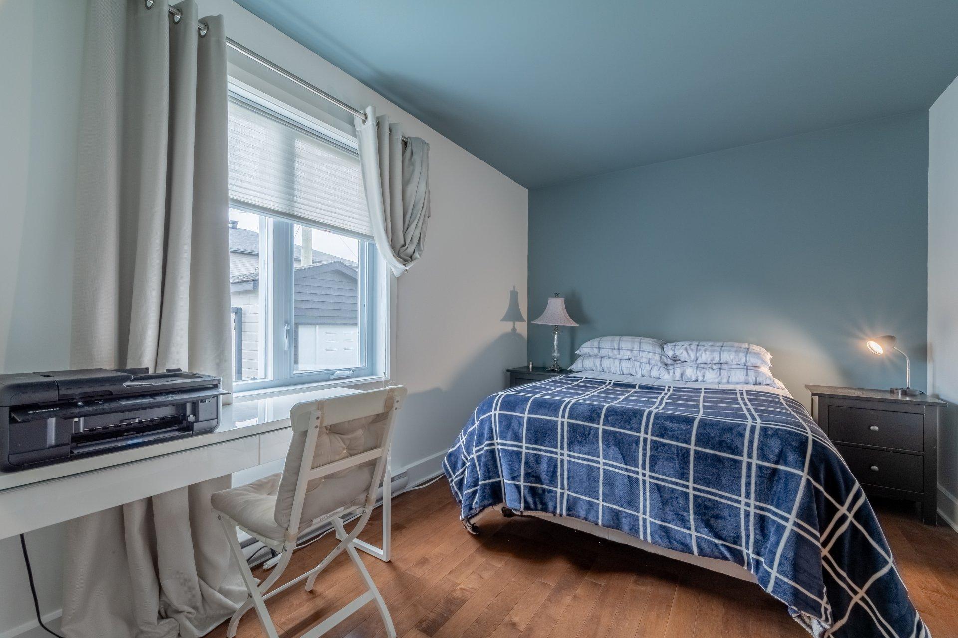 









1665


Rue Abraham-Massé

,
Chambly,




QC
J3L0P4

