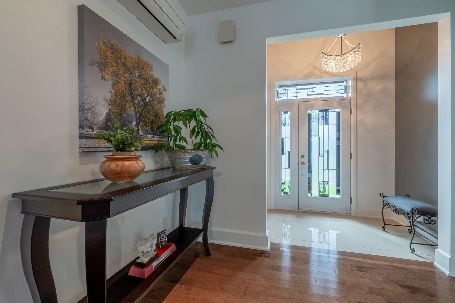 









1665


Rue Abraham-Massé

,
Chambly,




QC
J3L0P4

