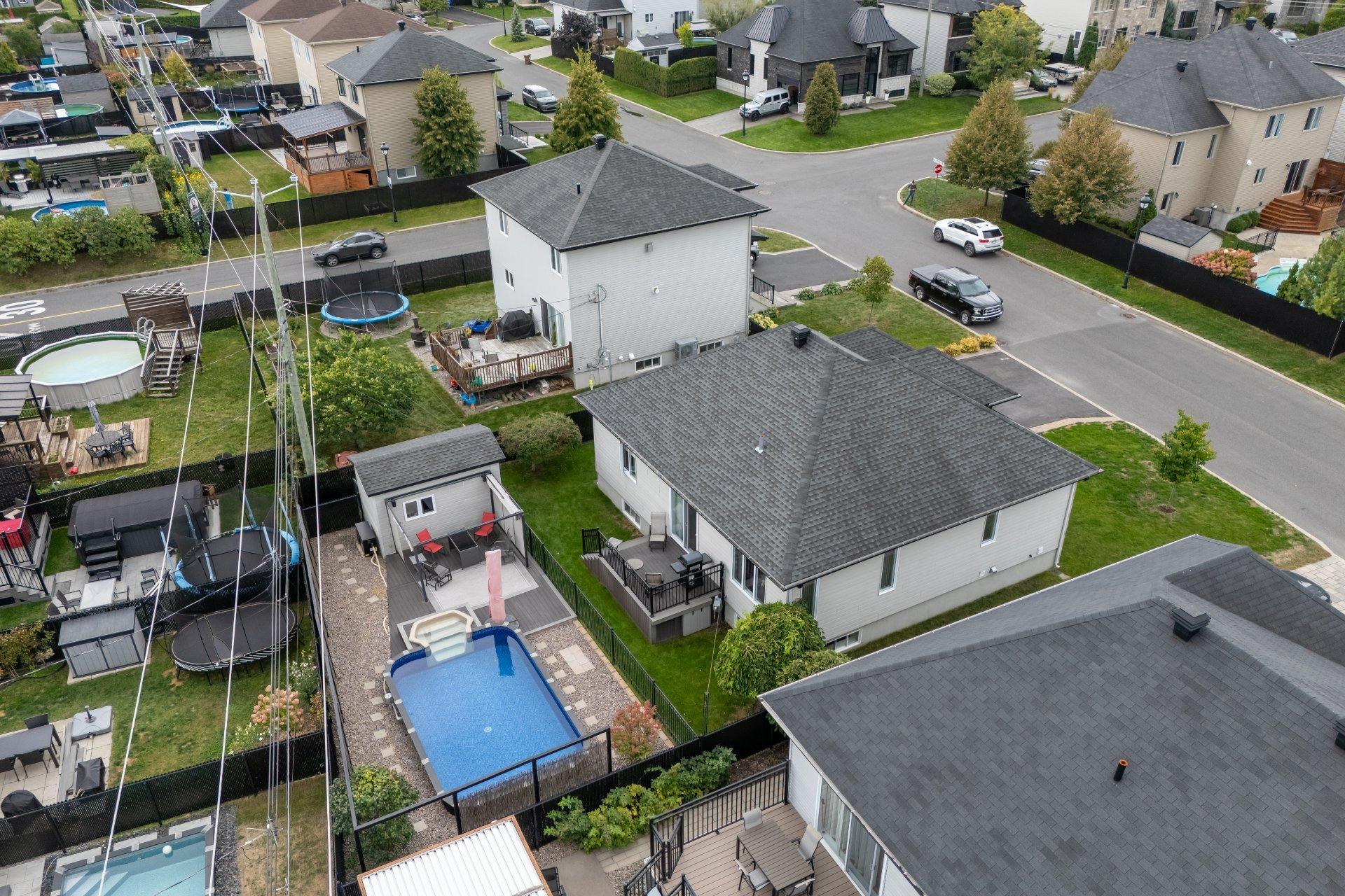 









1665


Rue Abraham-Massé

,
Chambly,




QC
J3L0P4


