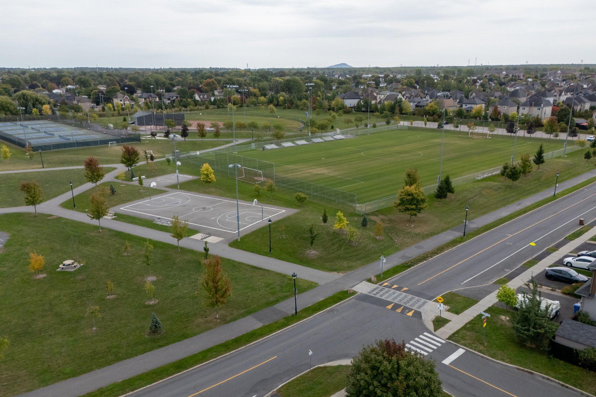 









1665


Rue Abraham-Massé

,
Chambly,




QC
J3L0P4

