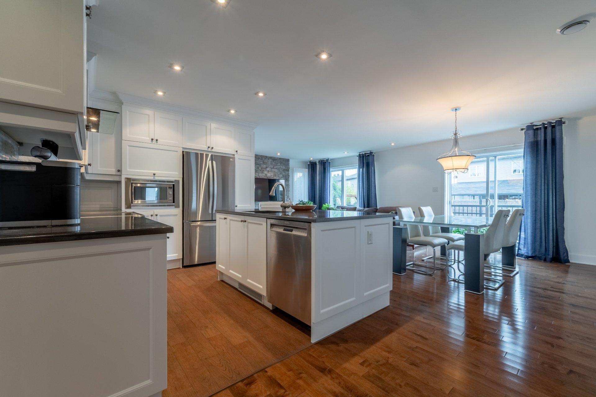 









1665


Rue Abraham-Massé

,
Chambly,




QC
J3L0P4

