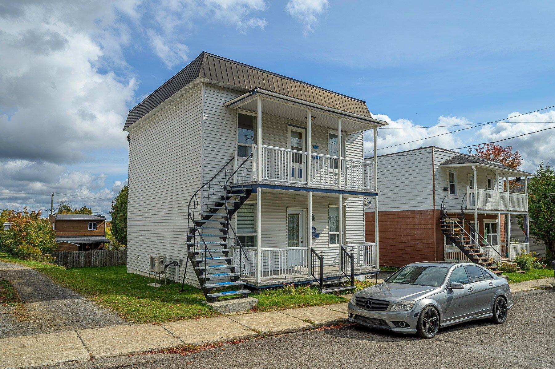 









127


Rue St-Antoine

,
Sainte-Agathe-des-Monts,




QC
J8C2E1

