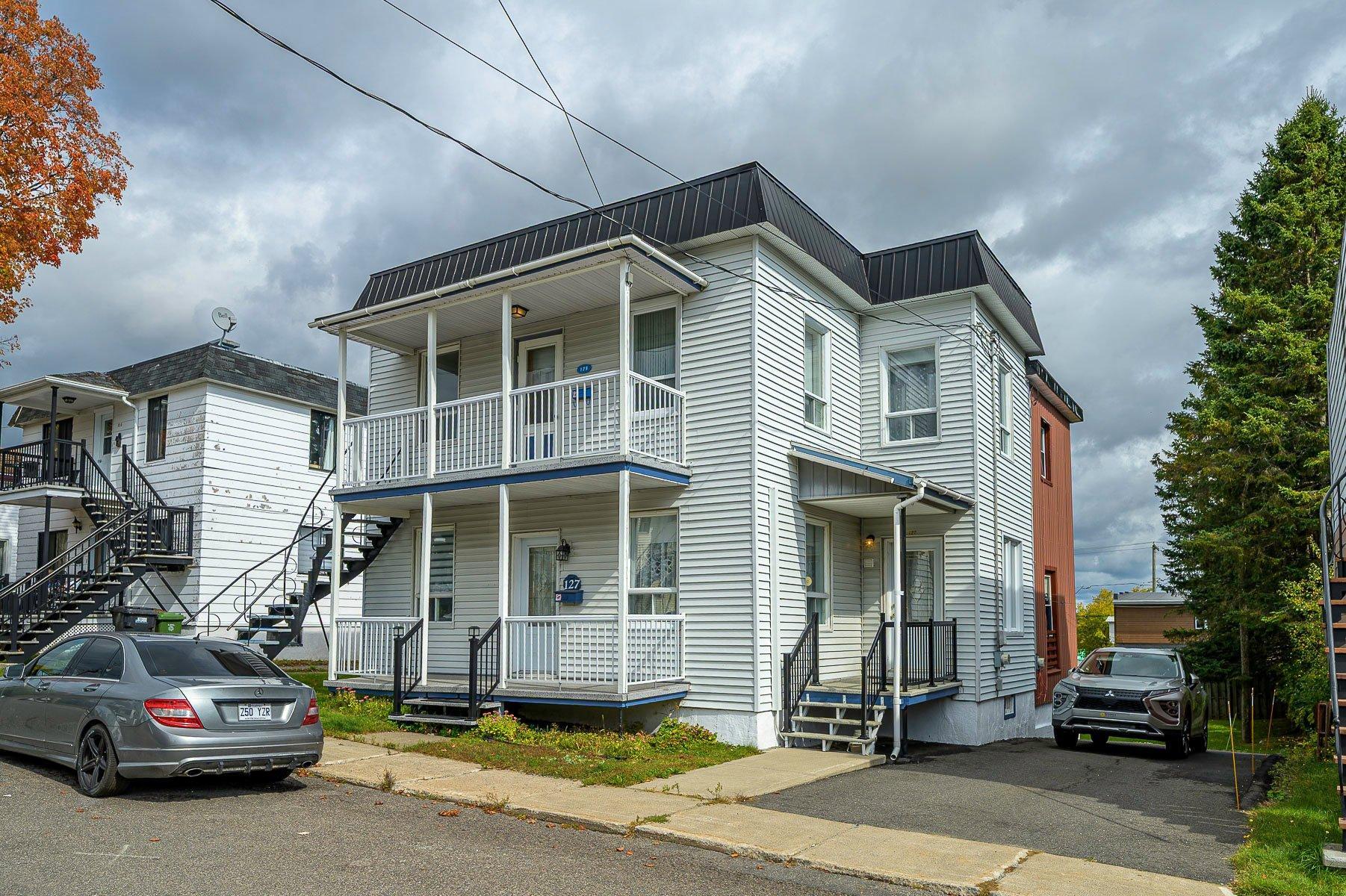 









127


Rue St-Antoine

,
Sainte-Agathe-des-Monts,




QC
J8C2E1

