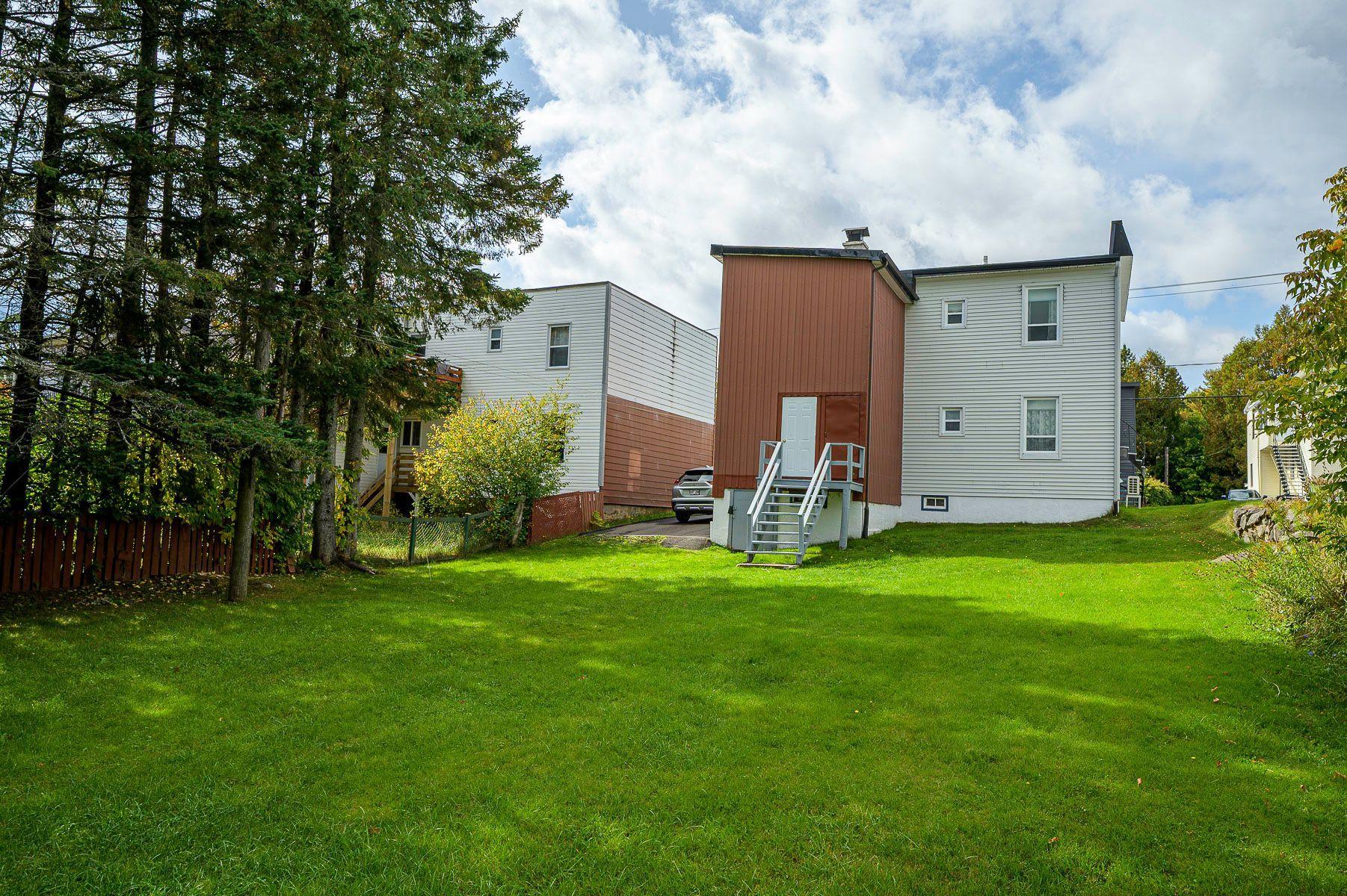 









127


Rue St-Antoine

,
Sainte-Agathe-des-Monts,




QC
J8C2E1

