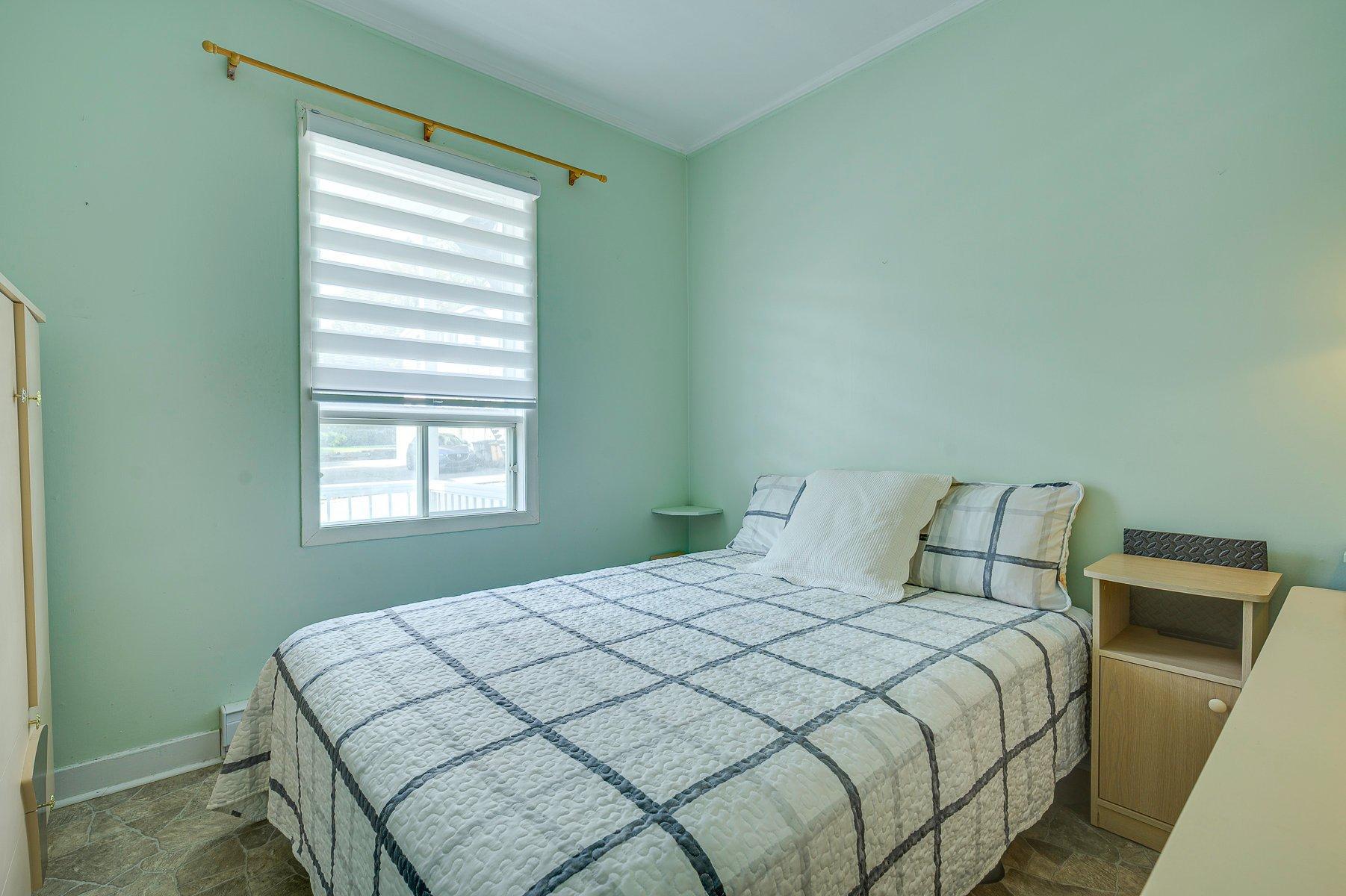 









127


Rue St-Antoine

,
Sainte-Agathe-des-Monts,




QC
J8C2E1

