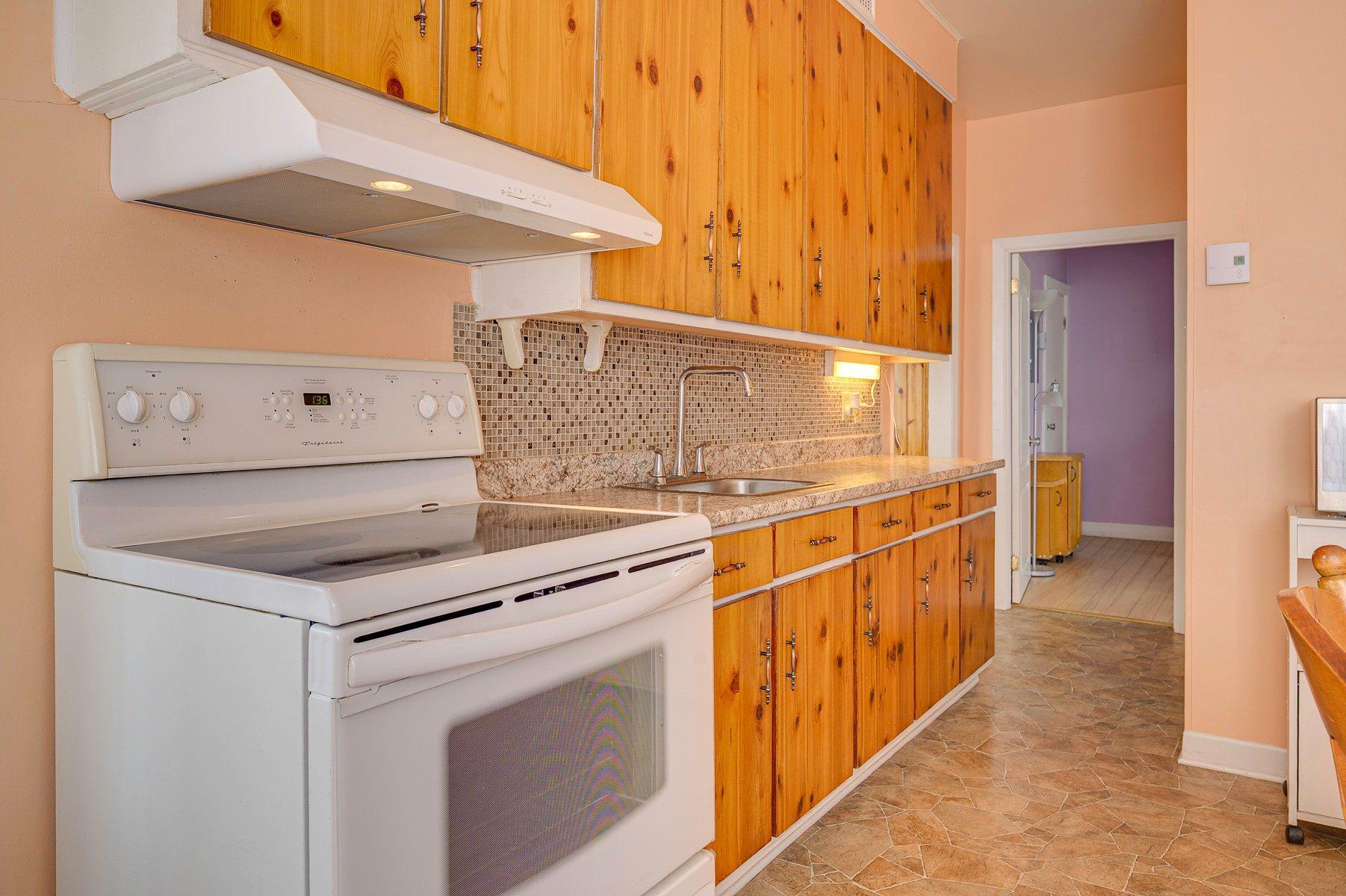 









127


Rue St-Antoine

,
Sainte-Agathe-des-Monts,




QC
J8C2E1

