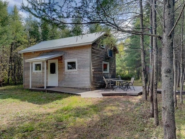 









933802


Rang 3 arrière

,
New Carlisle,




QC
G0C1Z0

