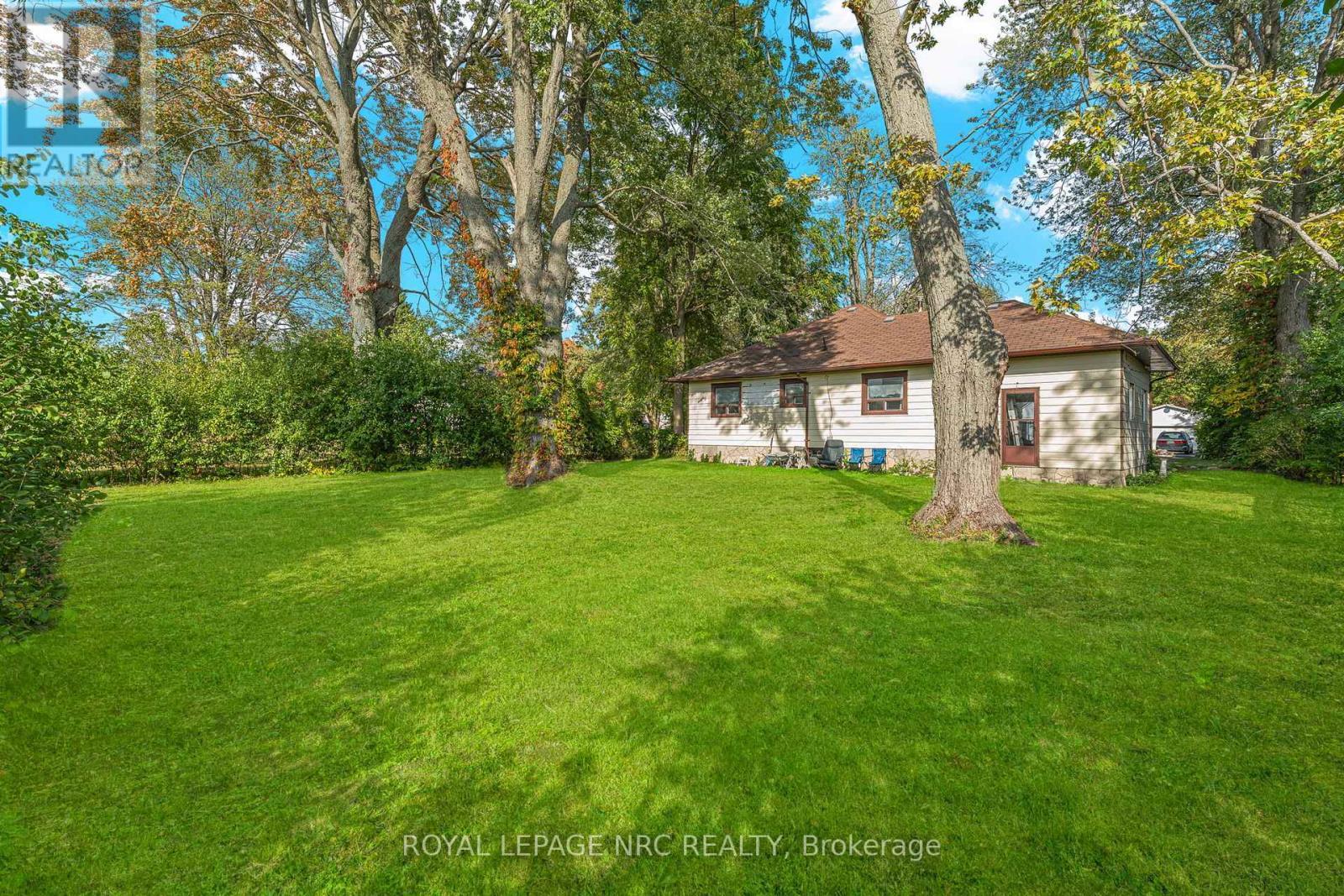 












207 ELMWOOD AVENUE

,
Fort Erie (Crystal Beach),




Ontario
L0S1B0

