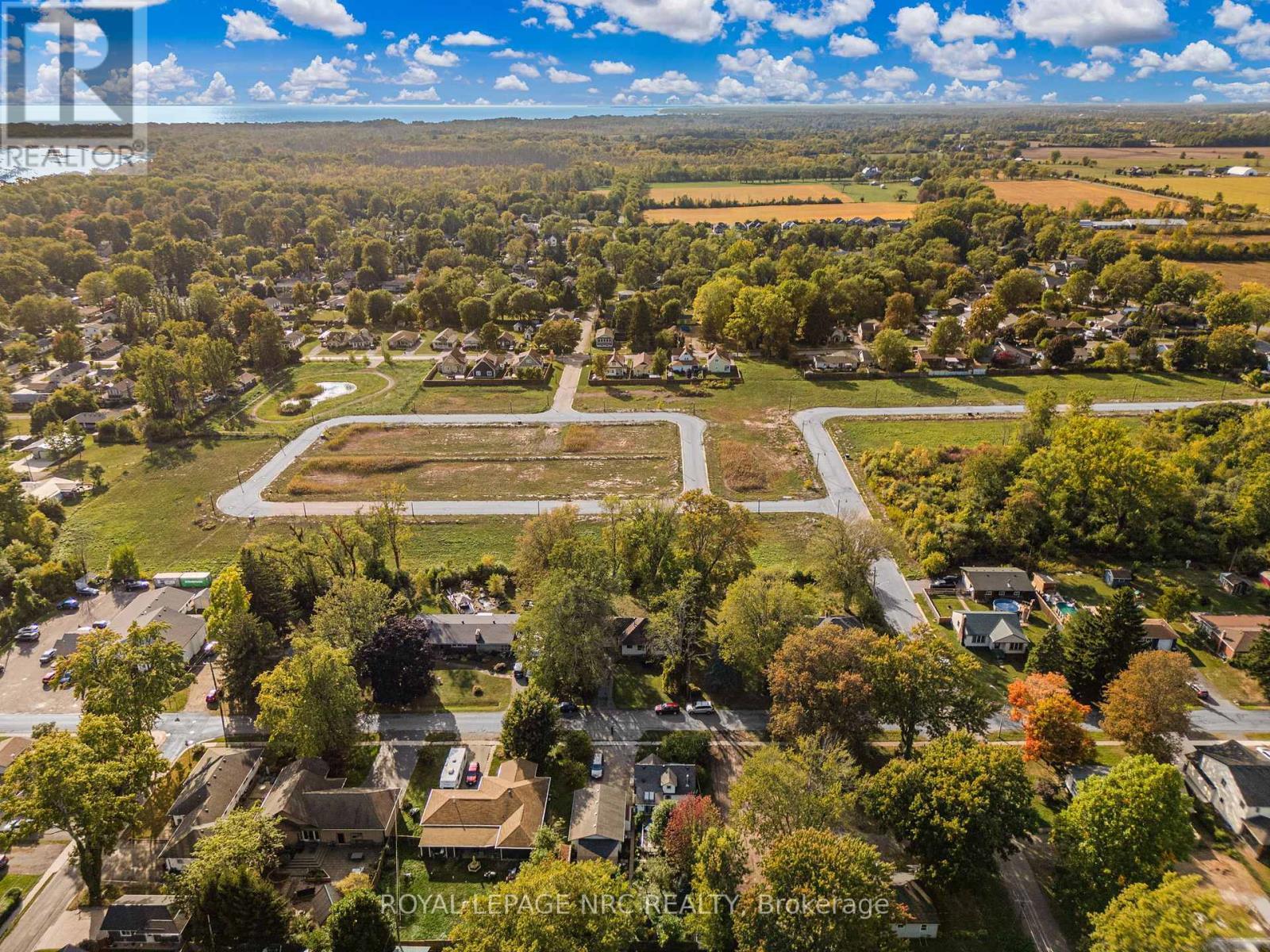 












207 ELMWOOD AVENUE

,
Fort Erie (Crystal Beach),




Ontario
L0S1B0

