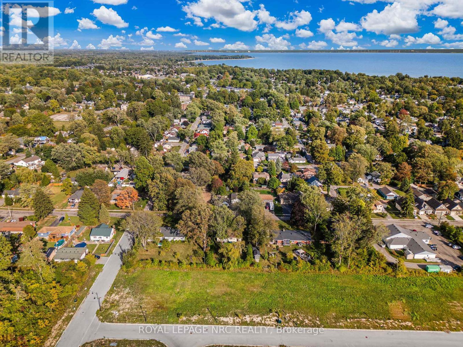 












207 ELMWOOD AVENUE

,
Fort Erie (Crystal Beach),




Ontario
L0S1B0

