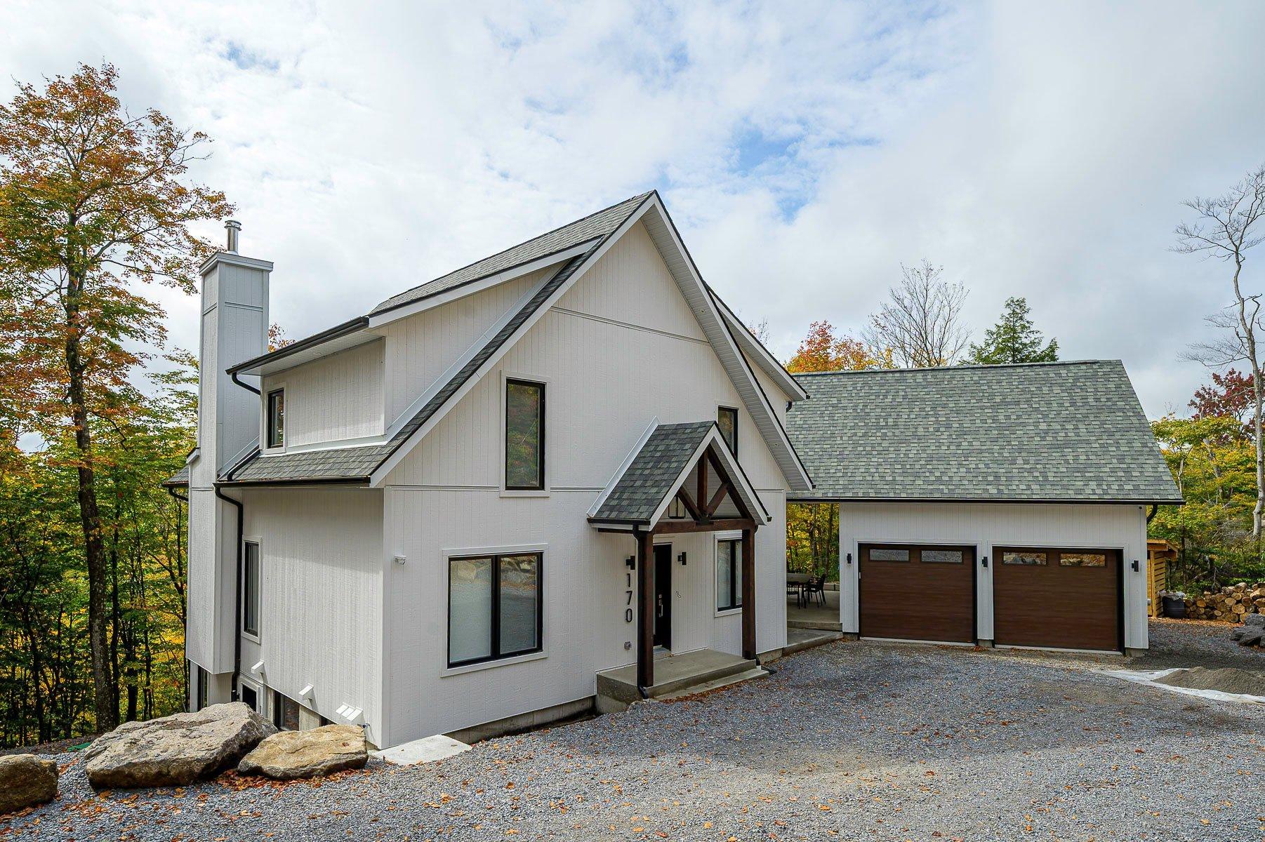 









170


19e Avenue

, A,
Saint-Adolphe-d'Howard,




QC
J0T2B0

