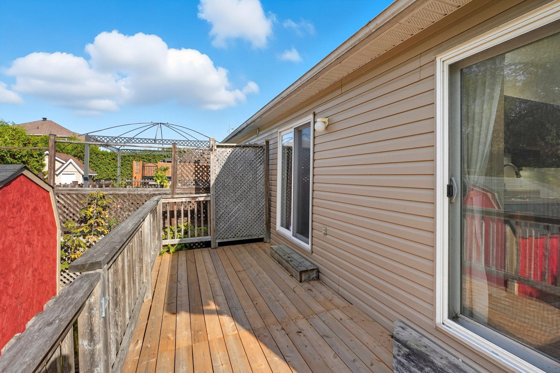 









141


Rue des Balbuzards

,
Gatineau (Masson-Angers),




QC
J8M0A1

