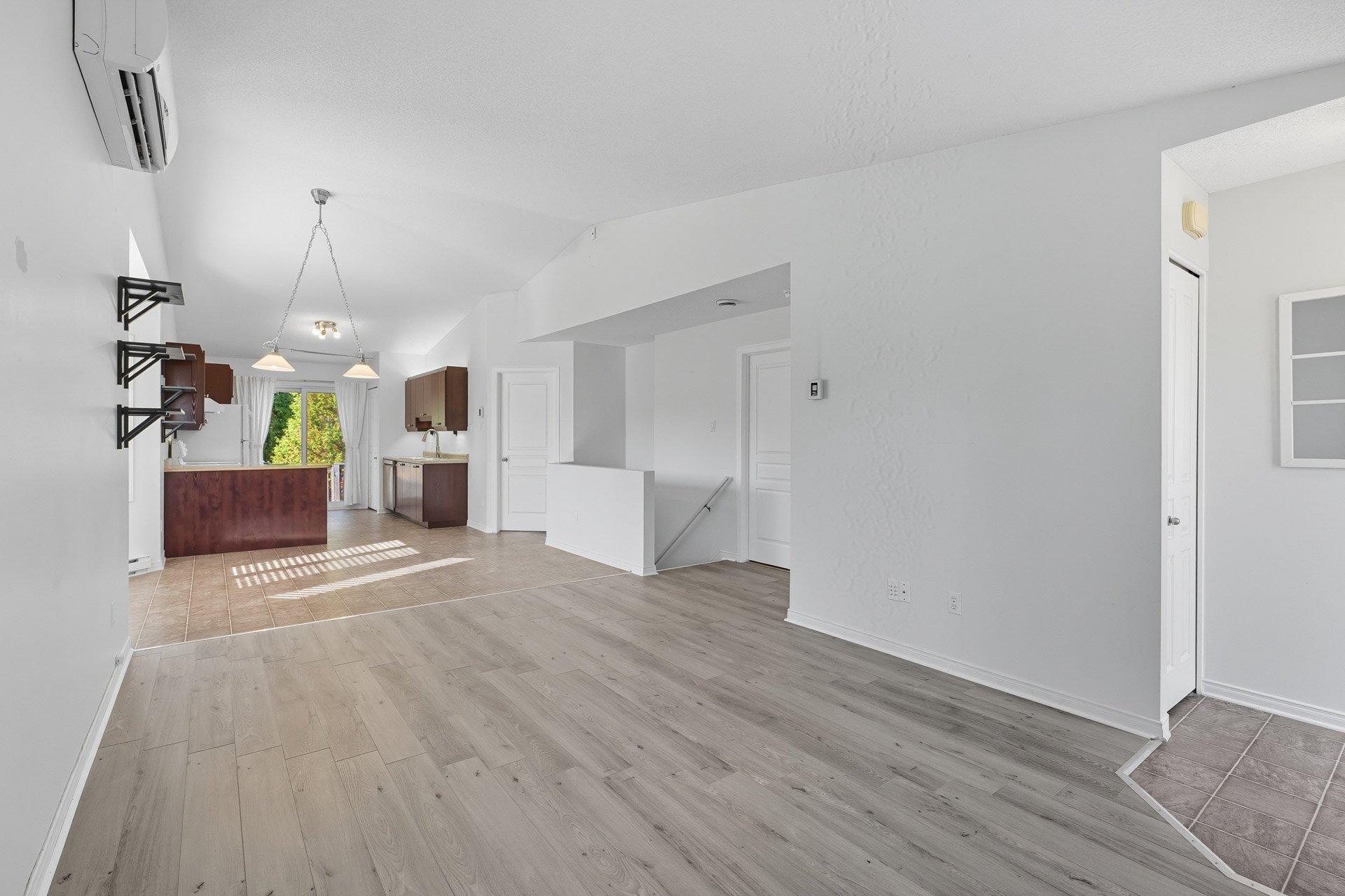 









141


Rue des Balbuzards

,
Gatineau (Masson-Angers),




QC
J8M0A1

