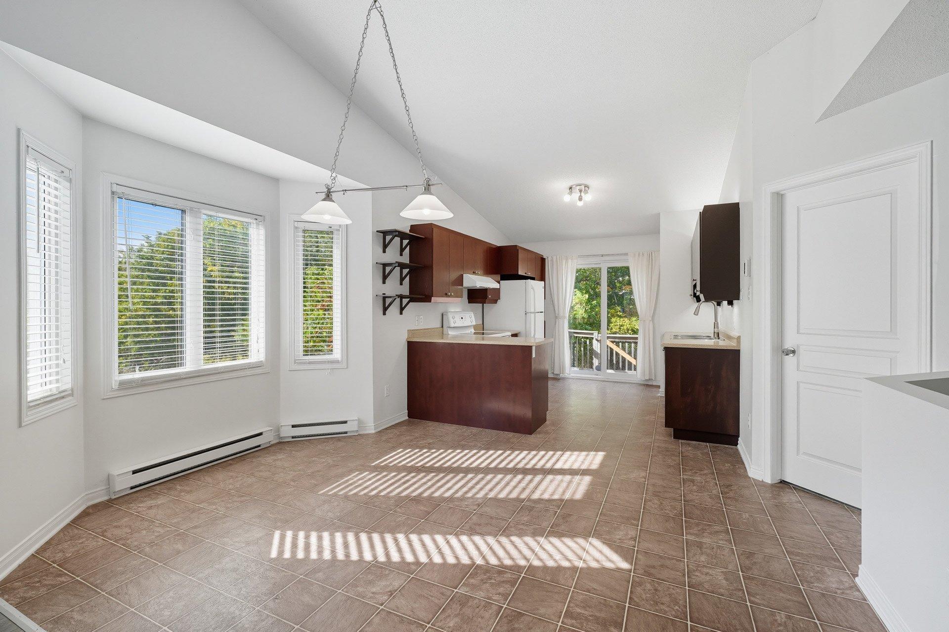 









141


Rue des Balbuzards

,
Gatineau (Masson-Angers),




QC
J8M0A1

