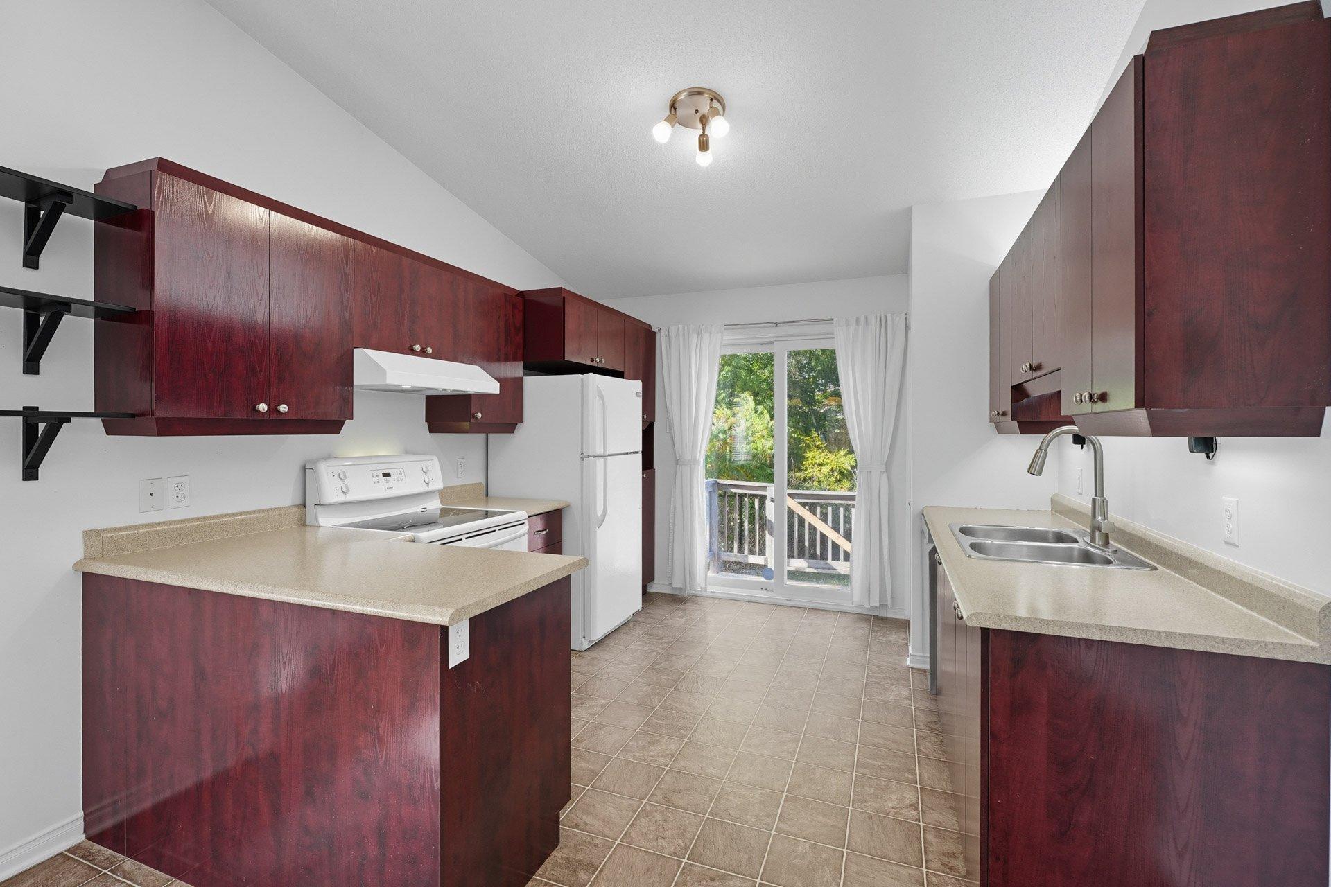 









141


Rue des Balbuzards

,
Gatineau (Masson-Angers),




QC
J8M0A1


