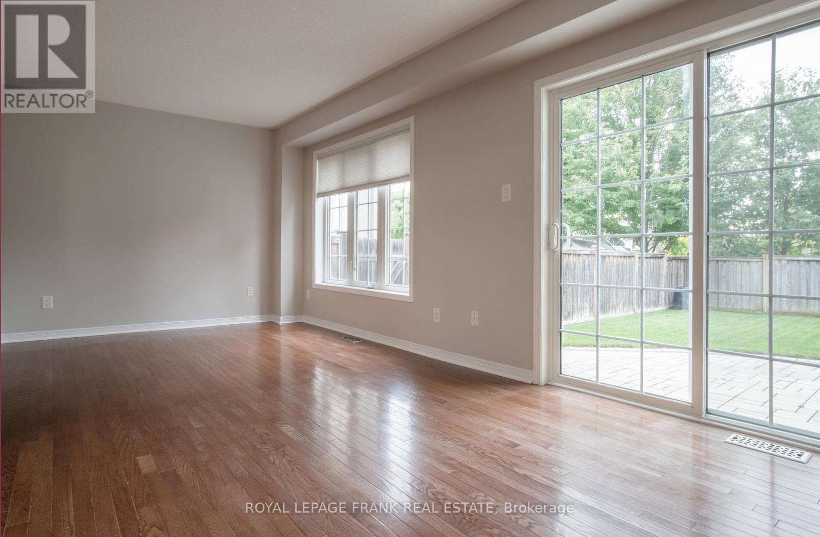 












57 SHREWSBURY DRIVE

,
Whitby (Brooklin),




Ontario
L1M0E2

