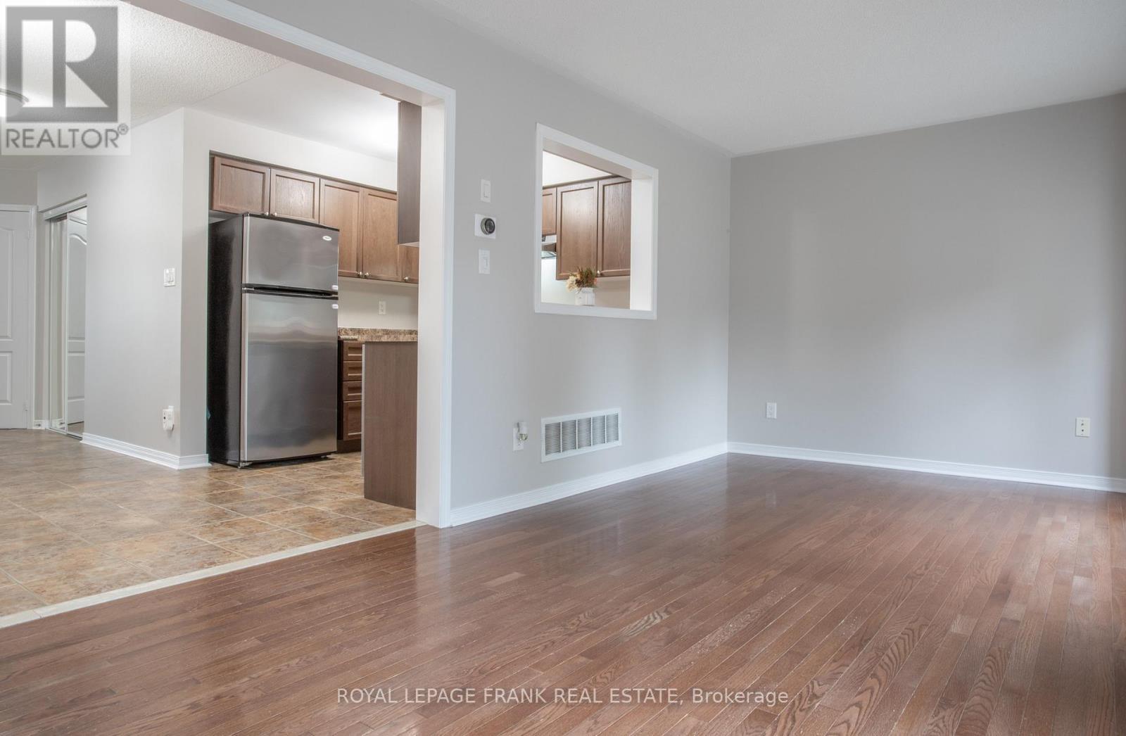 












57 SHREWSBURY DRIVE

,
Whitby (Brooklin),




Ontario
L1M0E2

