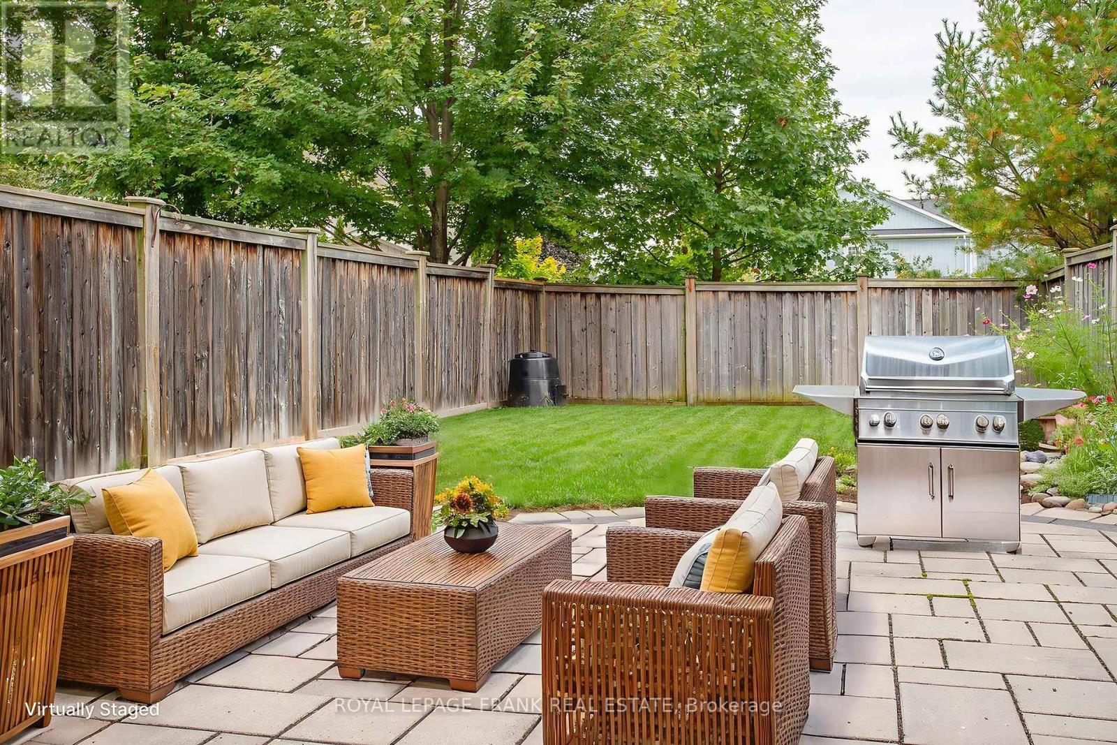












57 SHREWSBURY DRIVE

,
Whitby (Brooklin),




Ontario
L1M0E2

