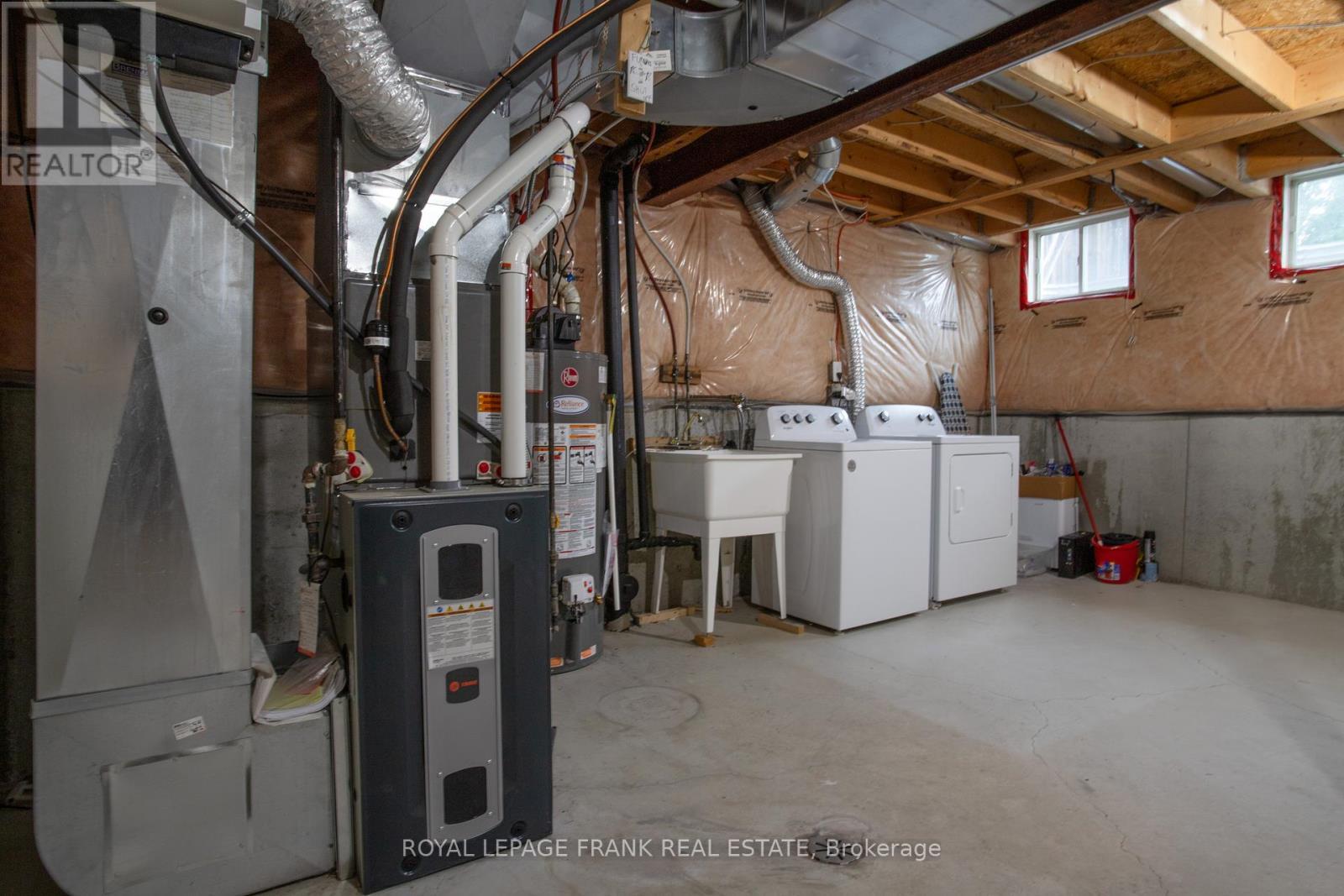 












57 SHREWSBURY DRIVE

,
Whitby (Brooklin),




Ontario
L1M0E2

