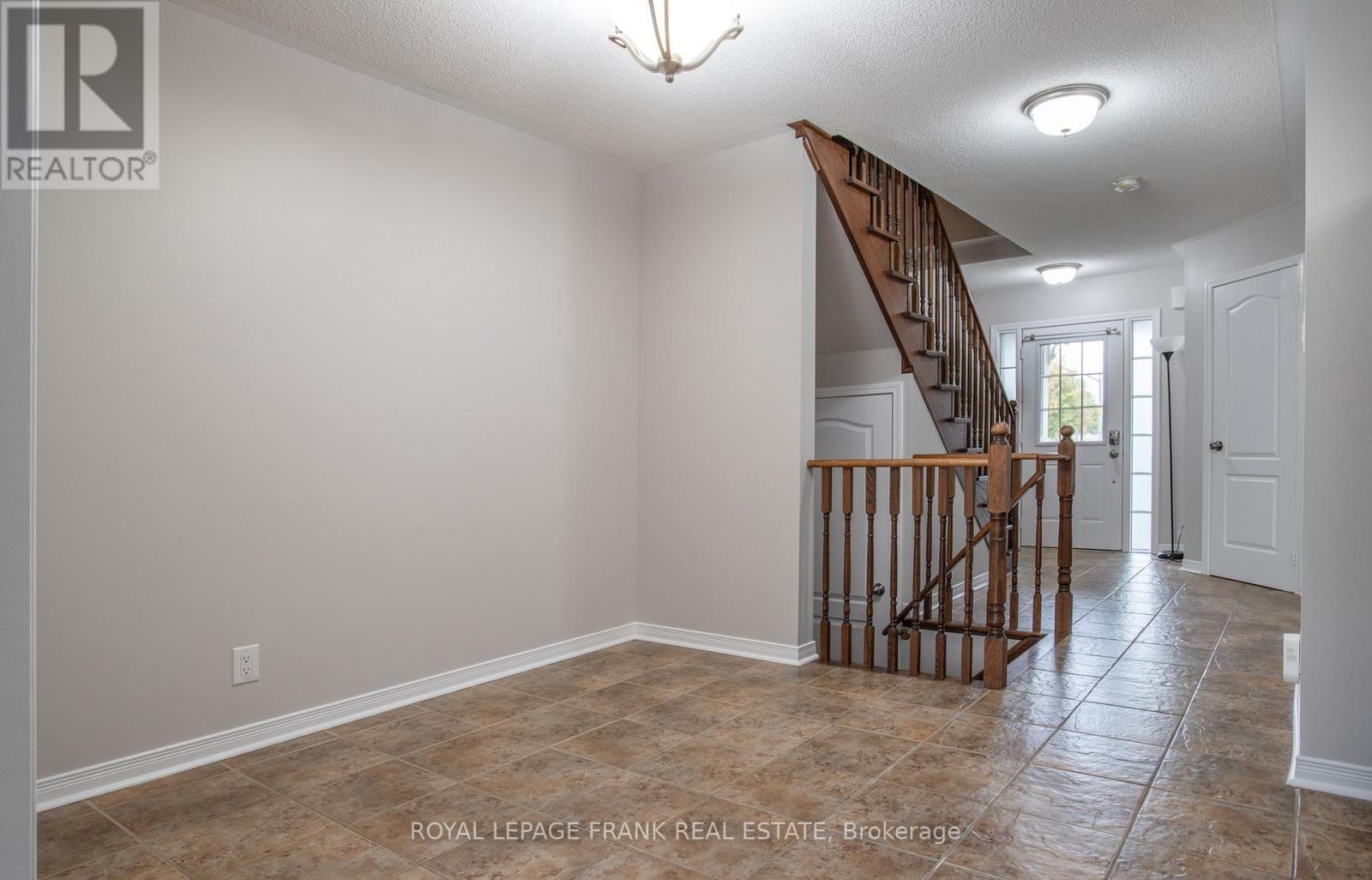 












57 SHREWSBURY DRIVE

,
Whitby (Brooklin),




Ontario
L1M0E2

