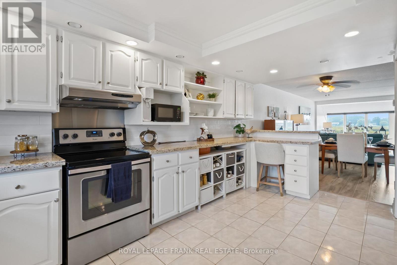 












15 - 120 PORT DARLINGTON ROAD

,
Clarington (Bowmanville),




Ontario
L1C3K3

