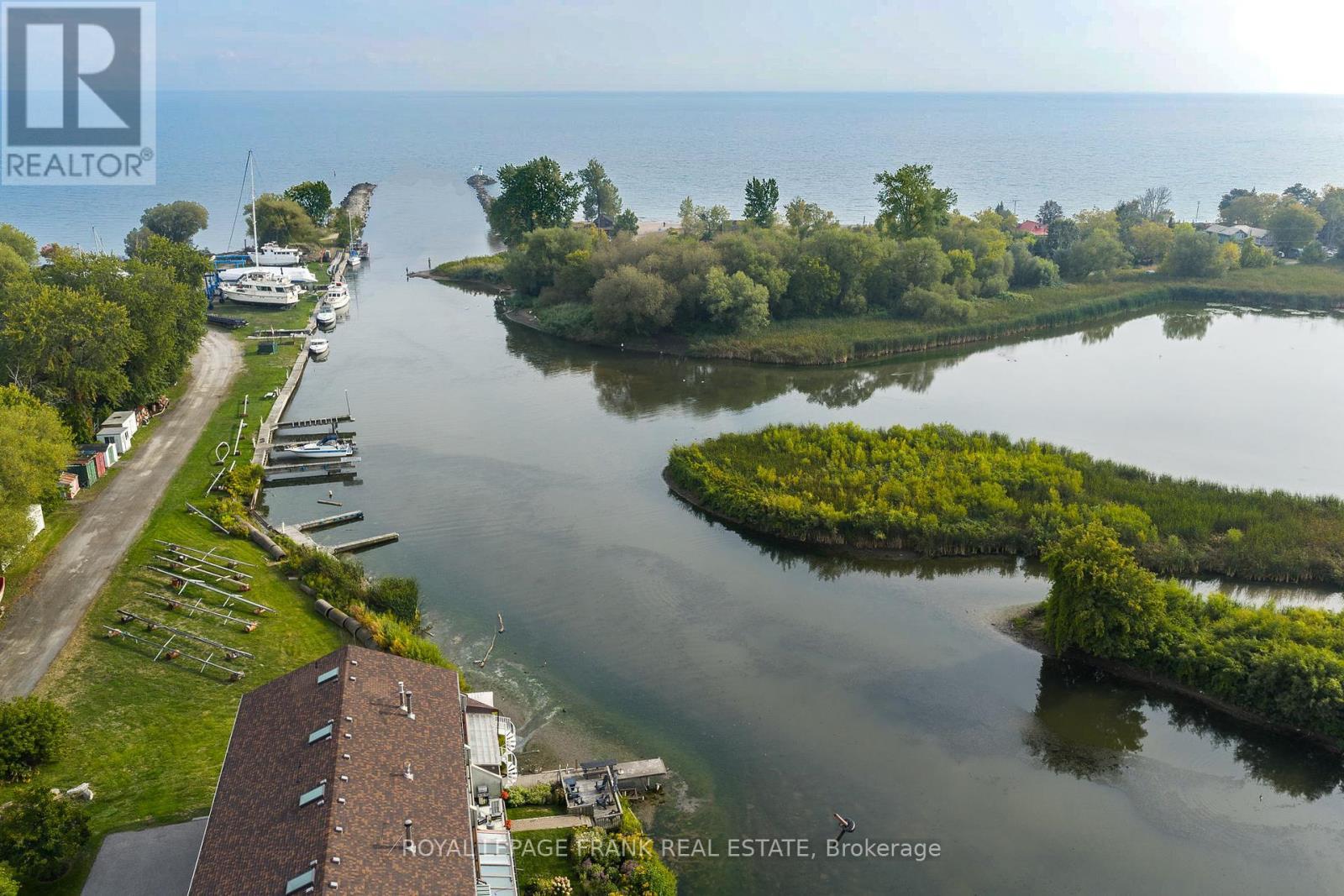 












15 - 120 PORT DARLINGTON ROAD

,
Clarington (Bowmanville),




Ontario
L1C3K3

