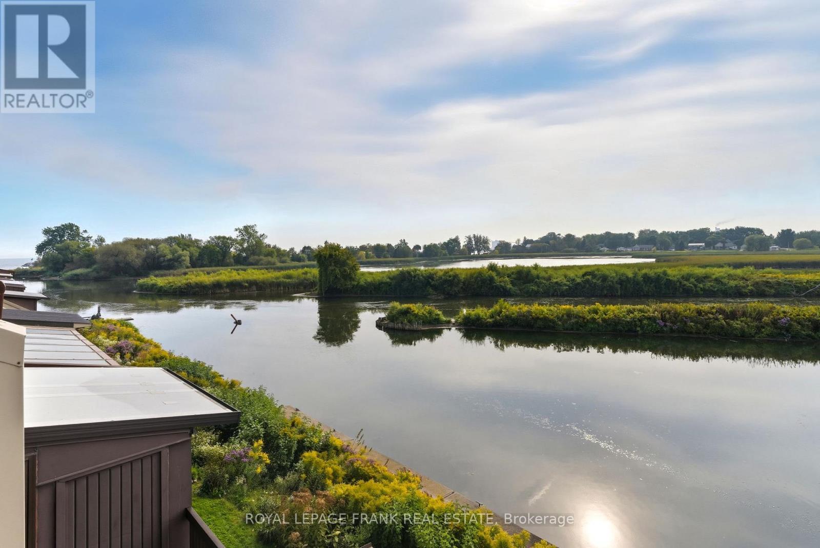 












15 - 120 PORT DARLINGTON ROAD

,
Clarington (Bowmanville),




Ontario
L1C3K3


